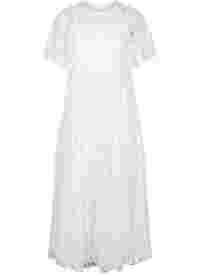 Brautkleid mit Spitze und kurzen Ärmeln