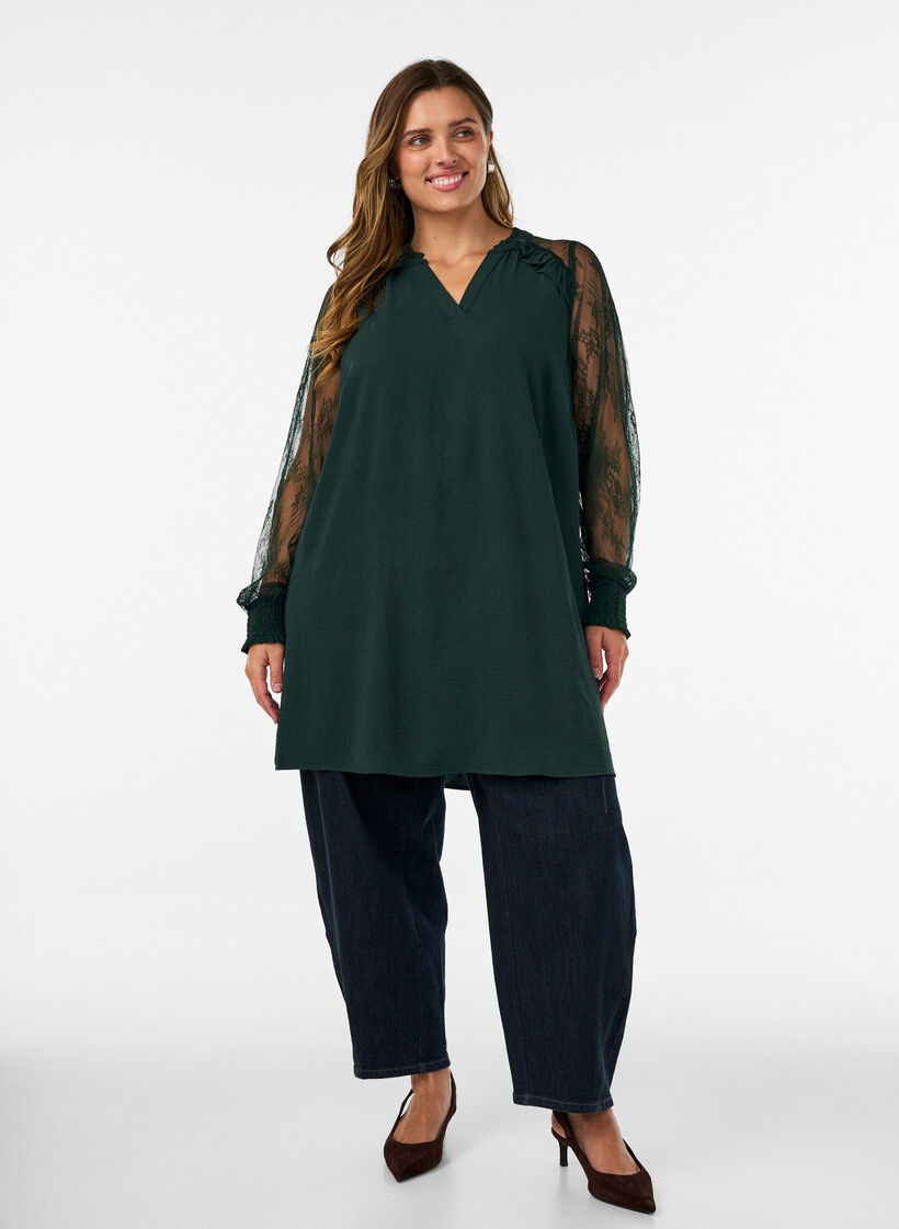 Tunika mit transparenten &Auml;rmeln aus Spitze, Gr&uuml;n, Model image number 1