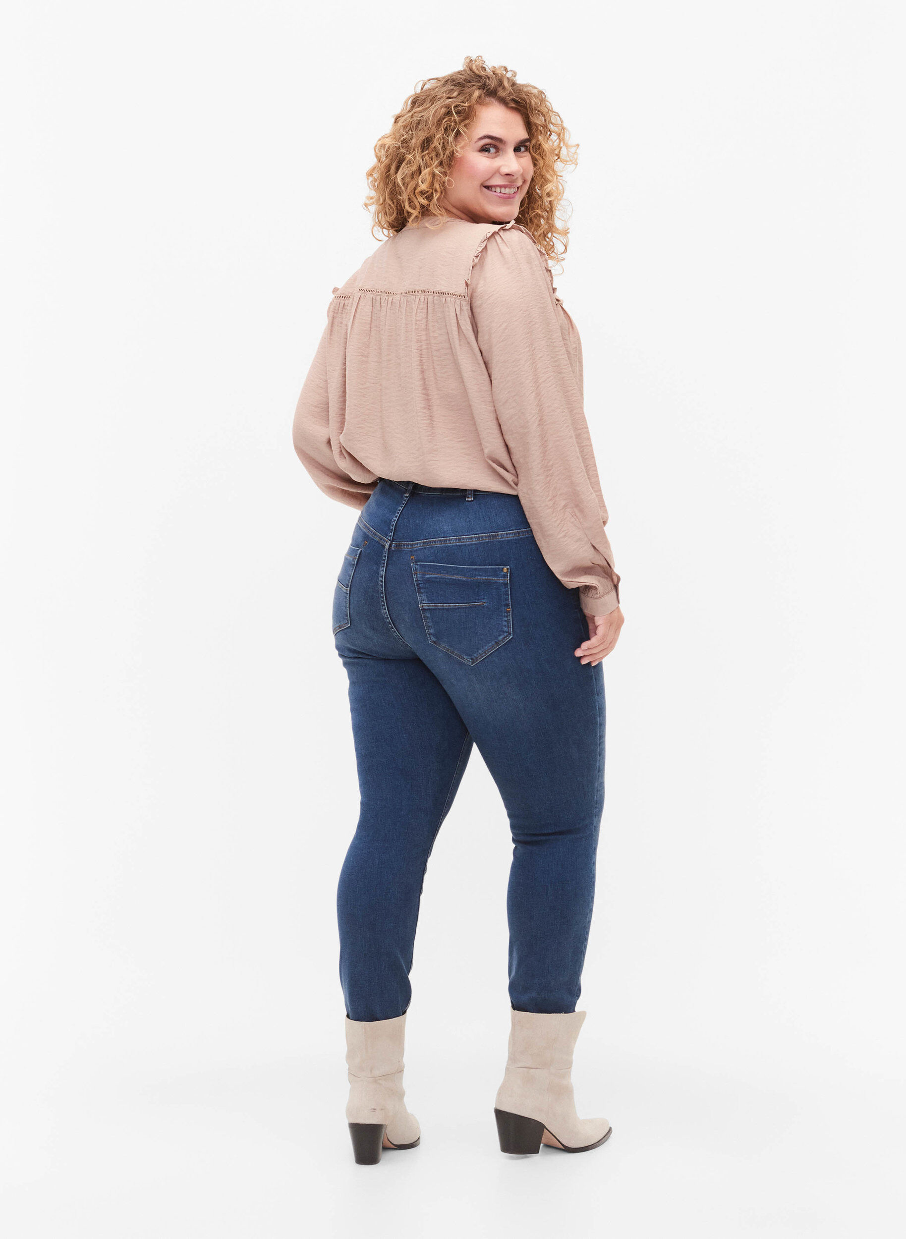 Zizzi Super schlanke Amy Jeans mit hoher Taille, Blue denim, Model image number 1