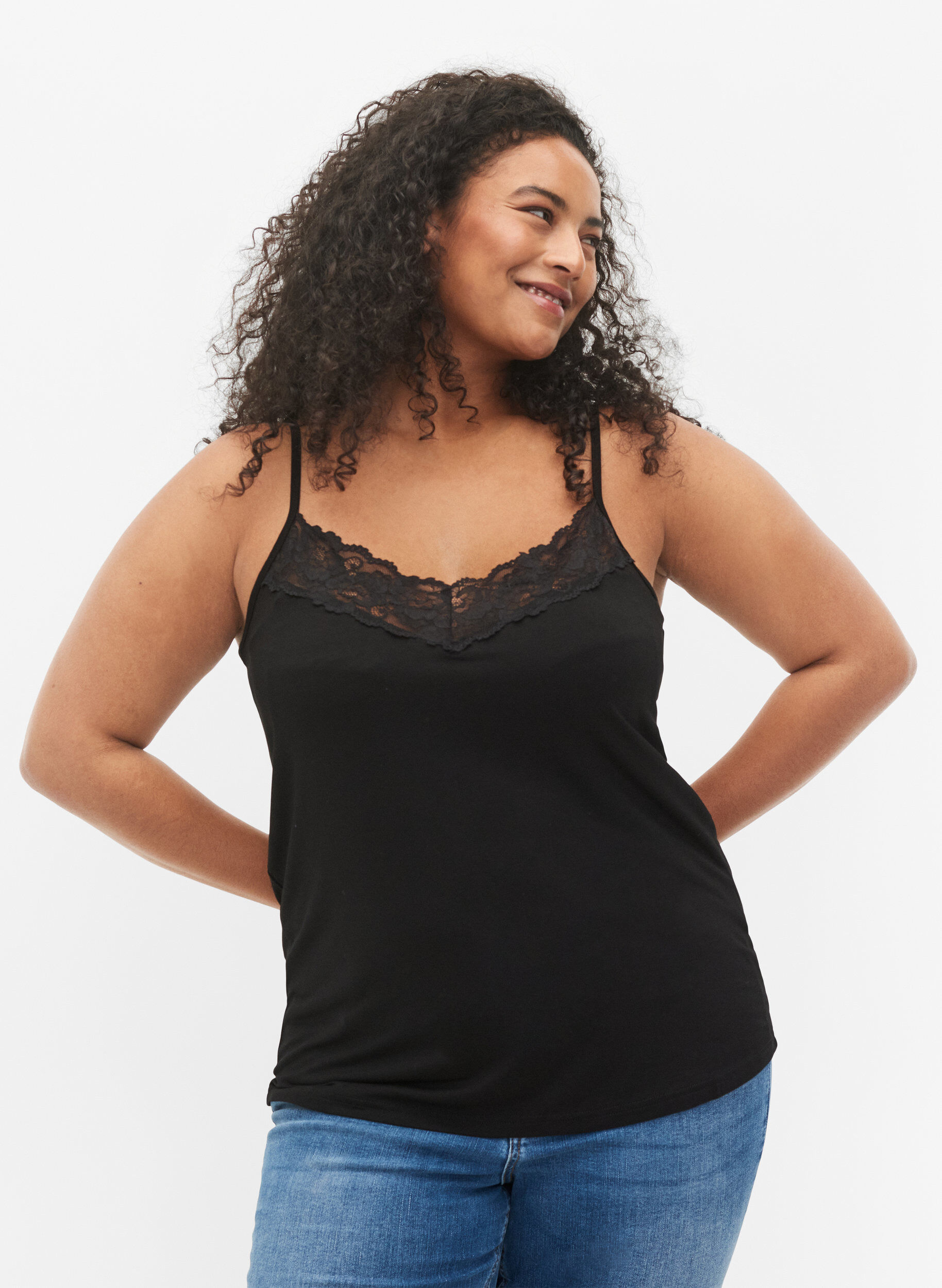 Zizzi 2er-Pack Viskose-Tops mit Spitzendetails, Schwarz, Model image number 0