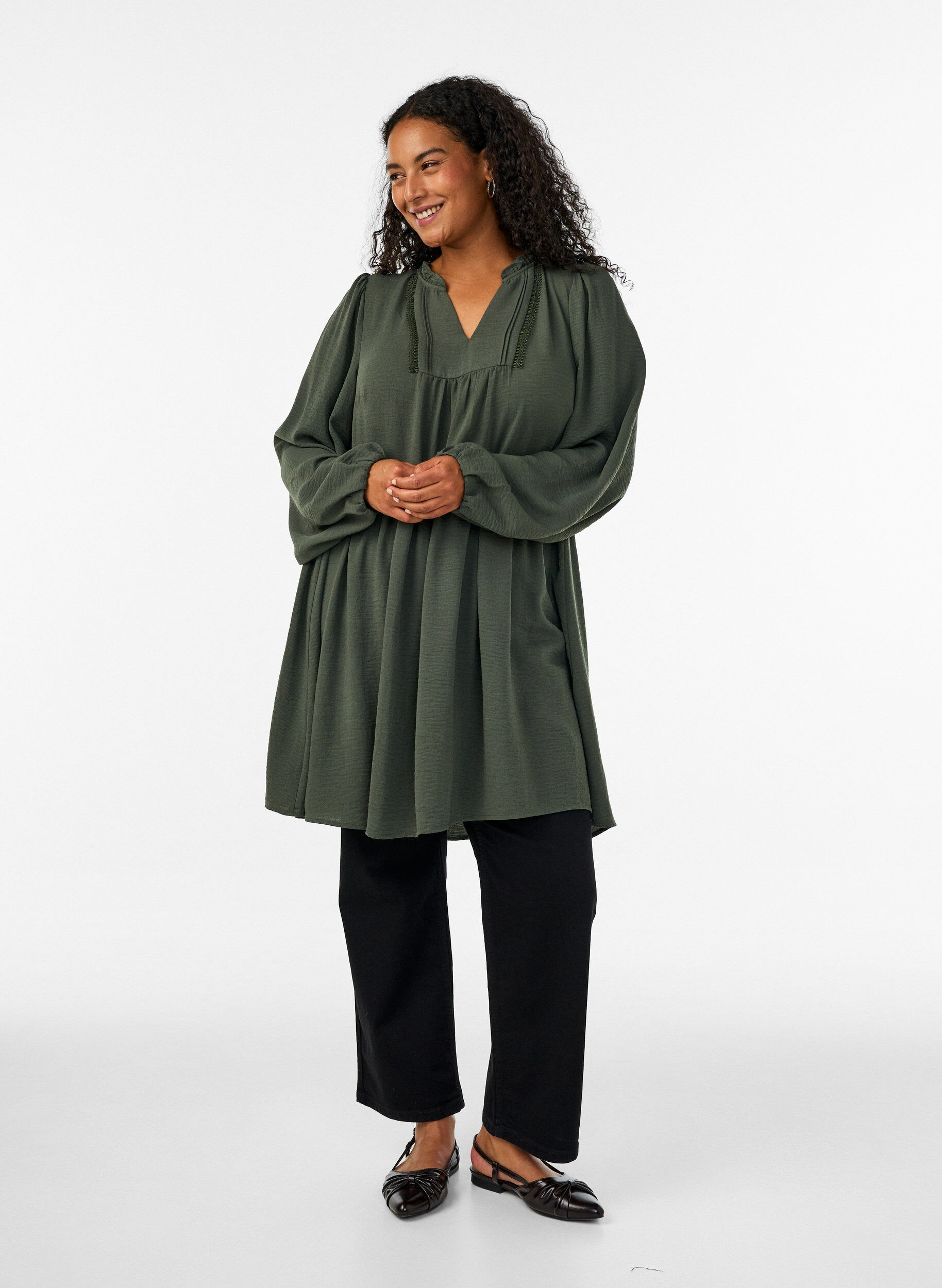 ZizziA-Linien-Kleid mit Empire-Linie, Gr&uuml;n, Model image number 1
