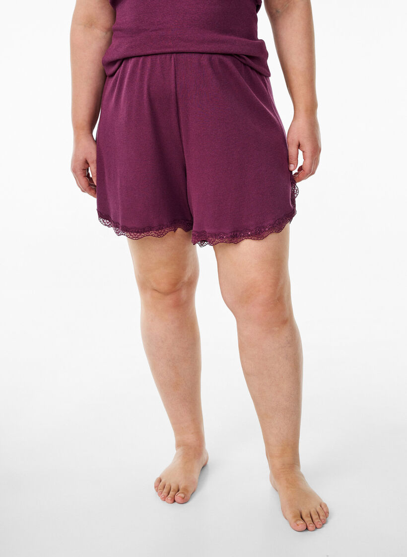 Top mit Spitzensaum, Dunkles Bordeaux, Model image number 3