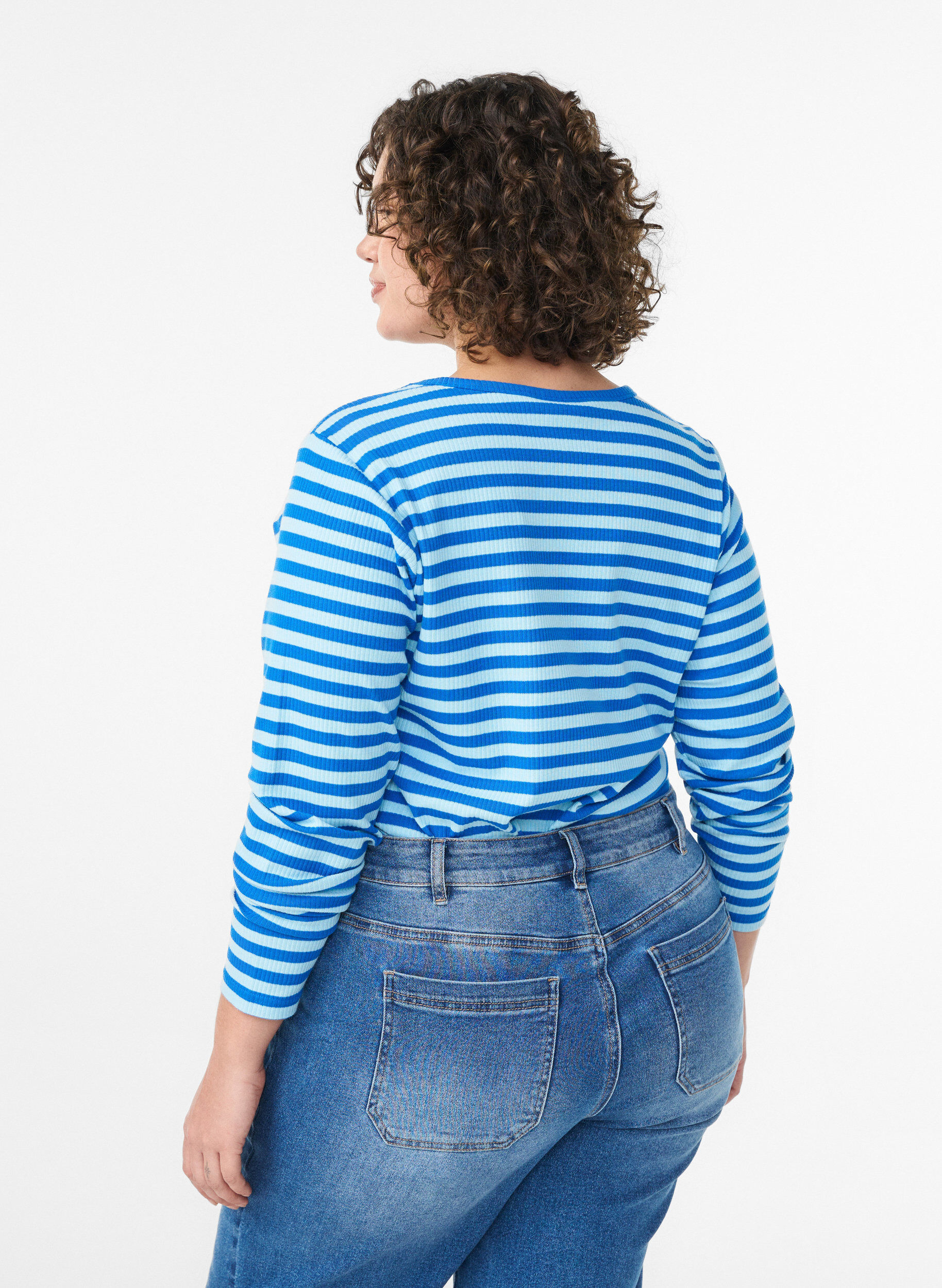 Zizzi Gestreifte Bluse mit langen &Auml;rmeln., Blau, Model image number 2