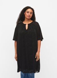 Kleid mit Struktur und kurzen Ärmeln, Black, Model
