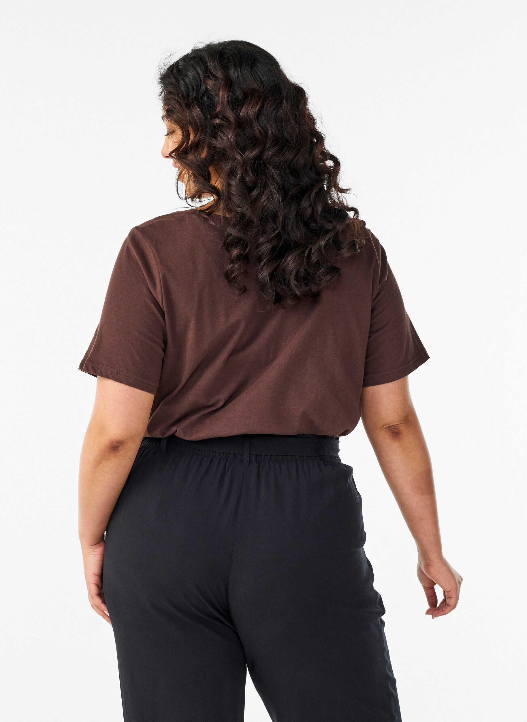 ZizziT-Shirt mit V-Ausschnitt, Braun, Model image number 2