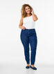 Slim Fit Emily Jeans mit normaler Taille, Blau, Model image number 0