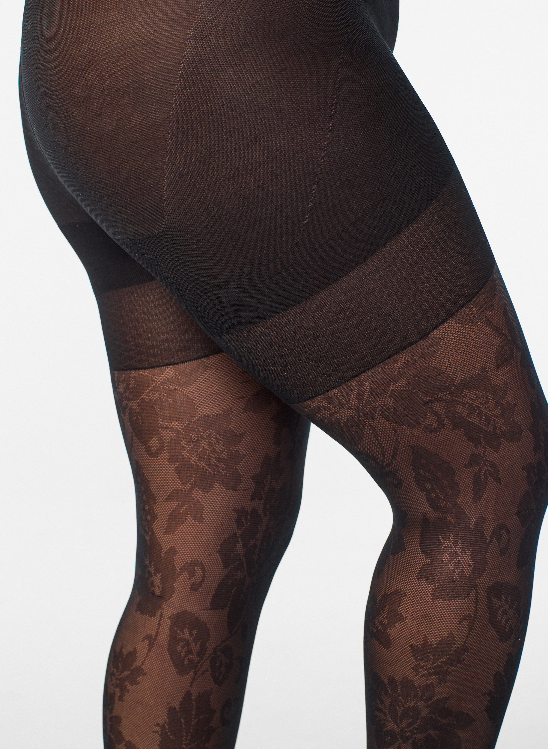 Zizzi Gebl&uuml;mte Strumpfhose mit Push-up-Effekt - 50 Den, Schwarz, Model image number 2