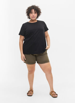 2er Pack kurzarm T-Shirts aus Baumwolle, Black, Model image number 2
