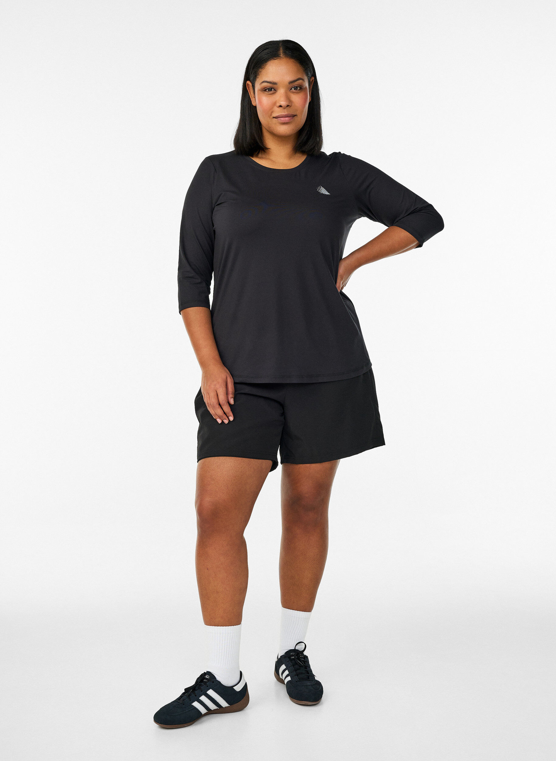 Zizzi Trainingsshirt mit 3/4-&Auml;rmeln, Schwarz, Model image number 1