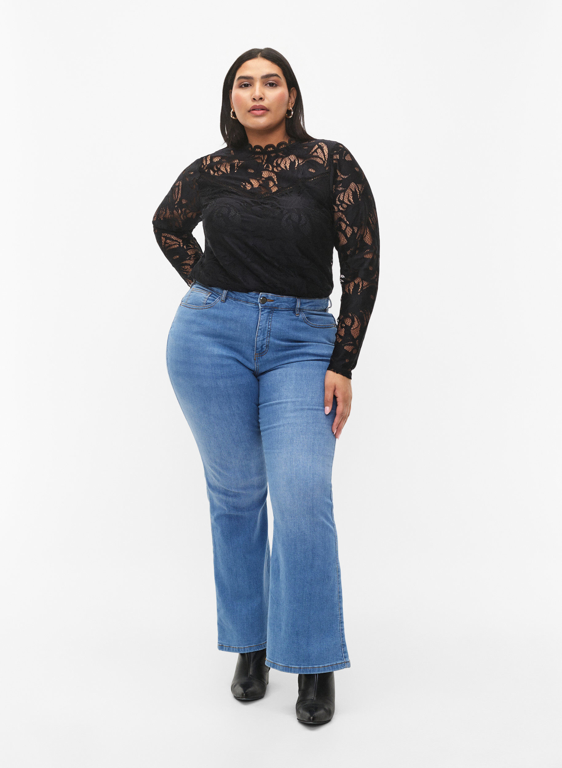 Zizzi Lang&auml;rmelige Spitzenbluse, Black, Model image number 2