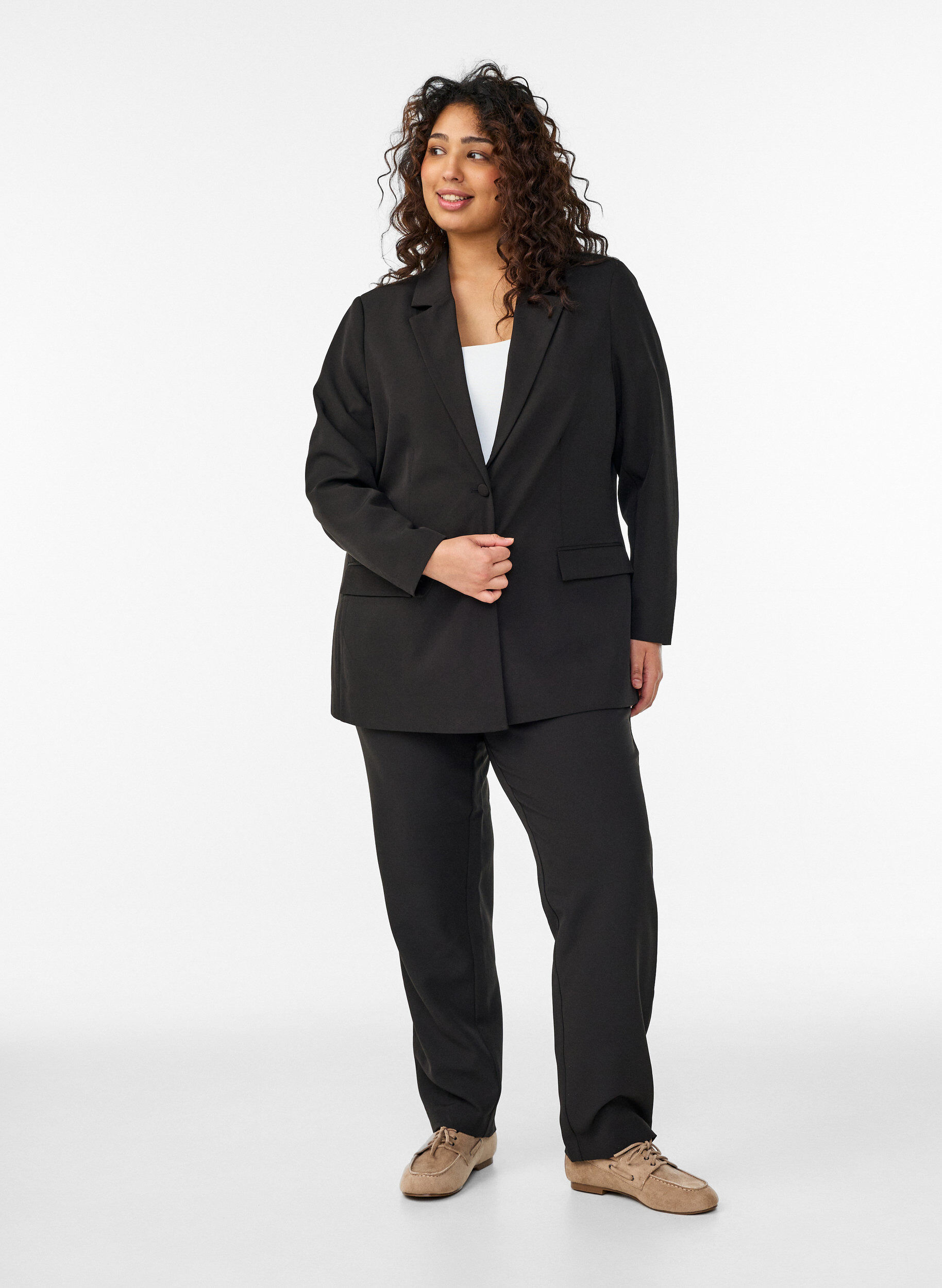 Zizzi Klassischer Blazer mit Knopfverschluss, Schwarz, Model image number 1
