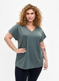 Lockeres Trainings-T-Shirt mit V-Ausschnitt, Balsam Green, Model