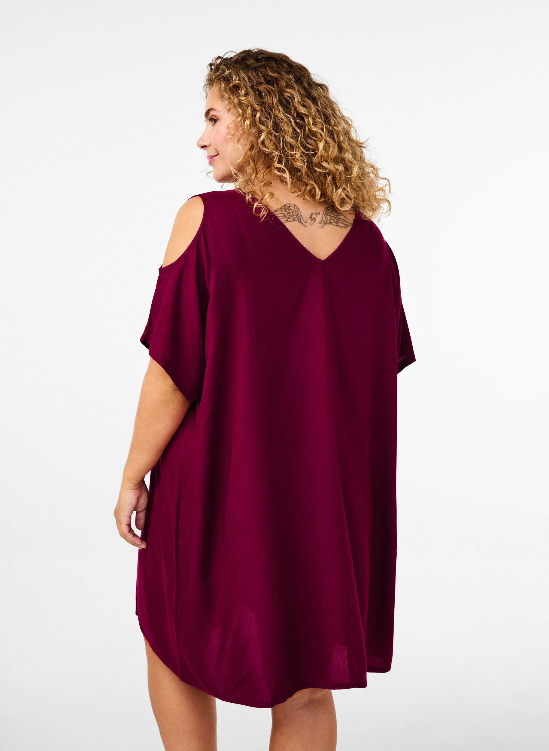 Zizzi Strandkleid aus Viskose mit Schulterdetail, Rot, Model image number 2