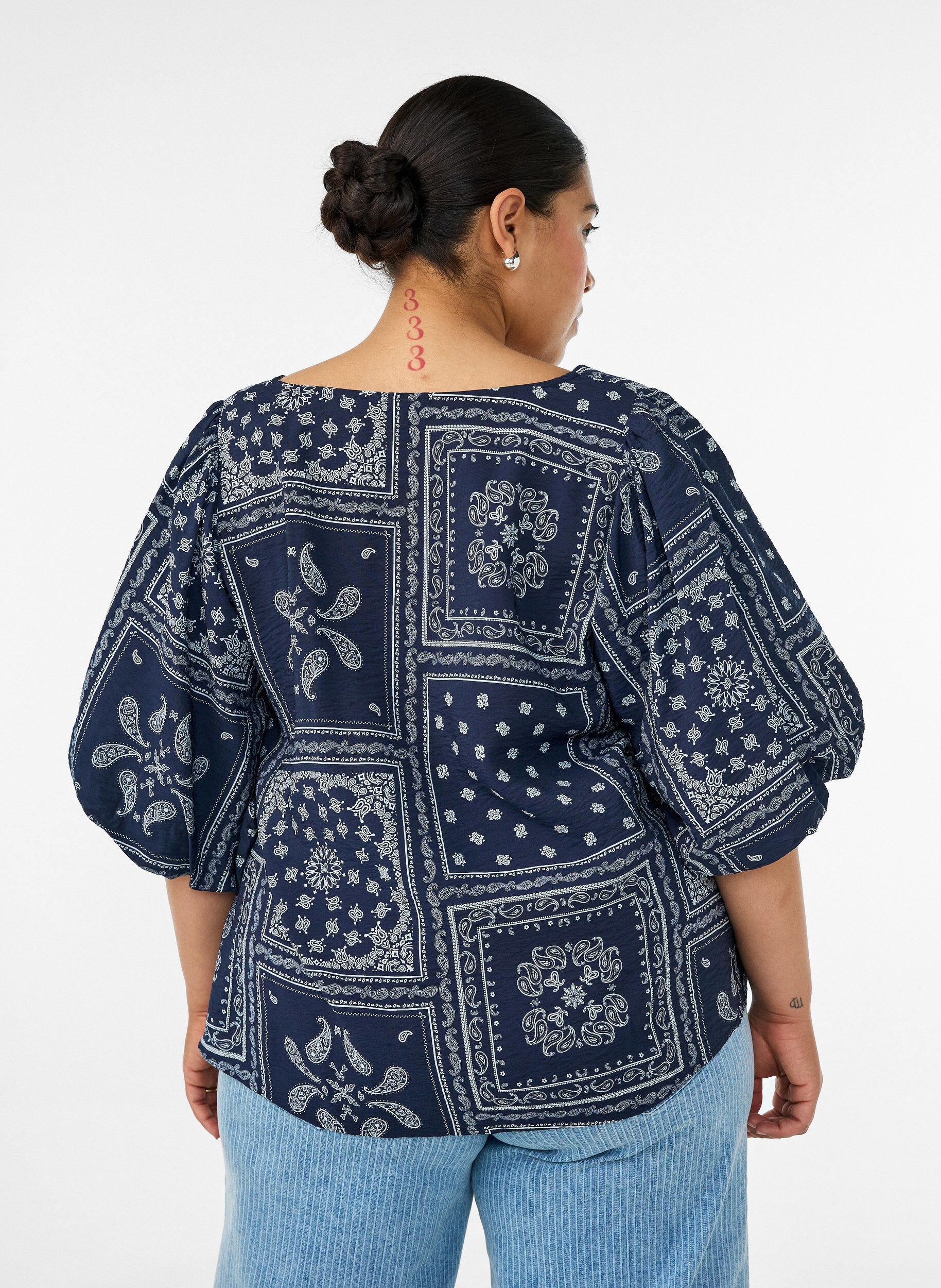 ZizziBluse aus Viskose mit Paisleymuster und Ballon&auml;rmeln, Blau, Model image number 2