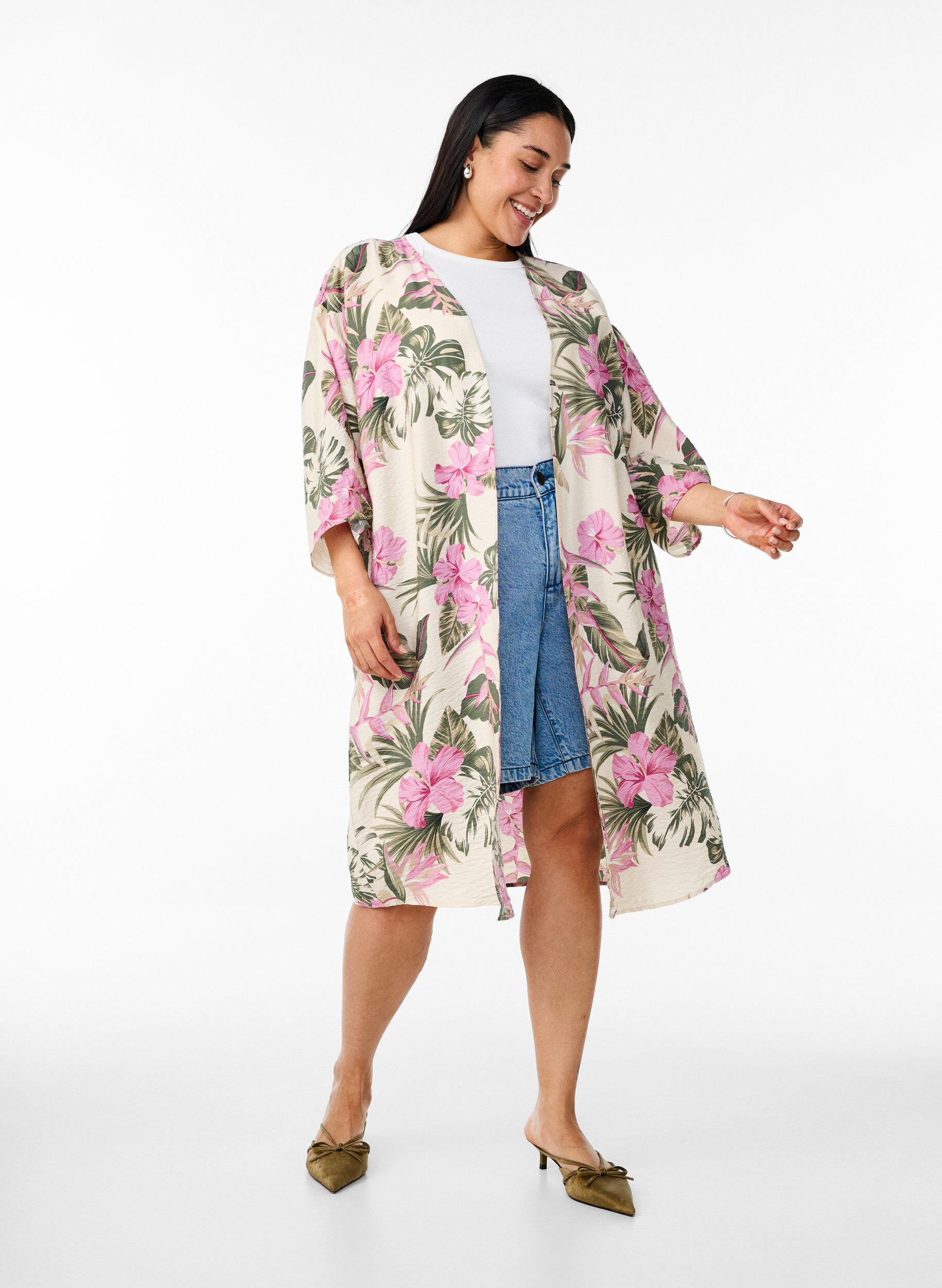 Zizzi Viskose-Kimono mit 3/4-&Auml;rmeln, Vanille, Model image number 1