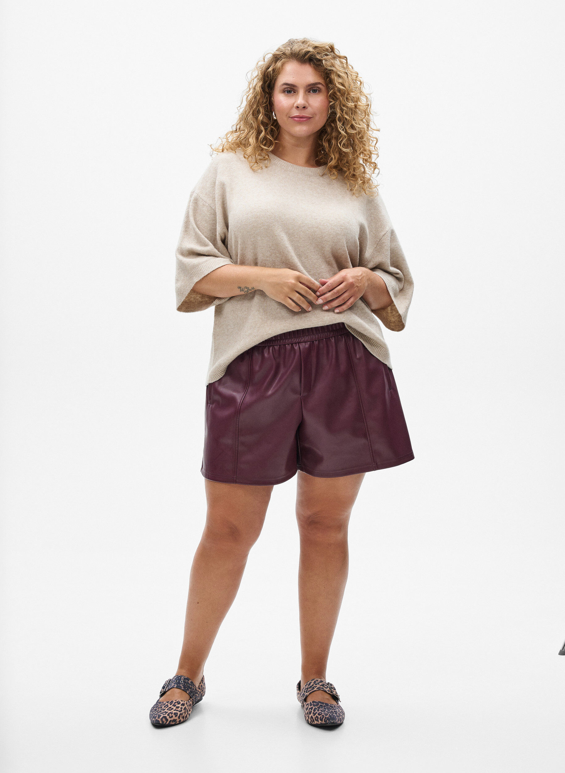 ZizziLocker sitzende Strickshirt mit kurzen &Auml;rmeln, Beige, Model image number 1