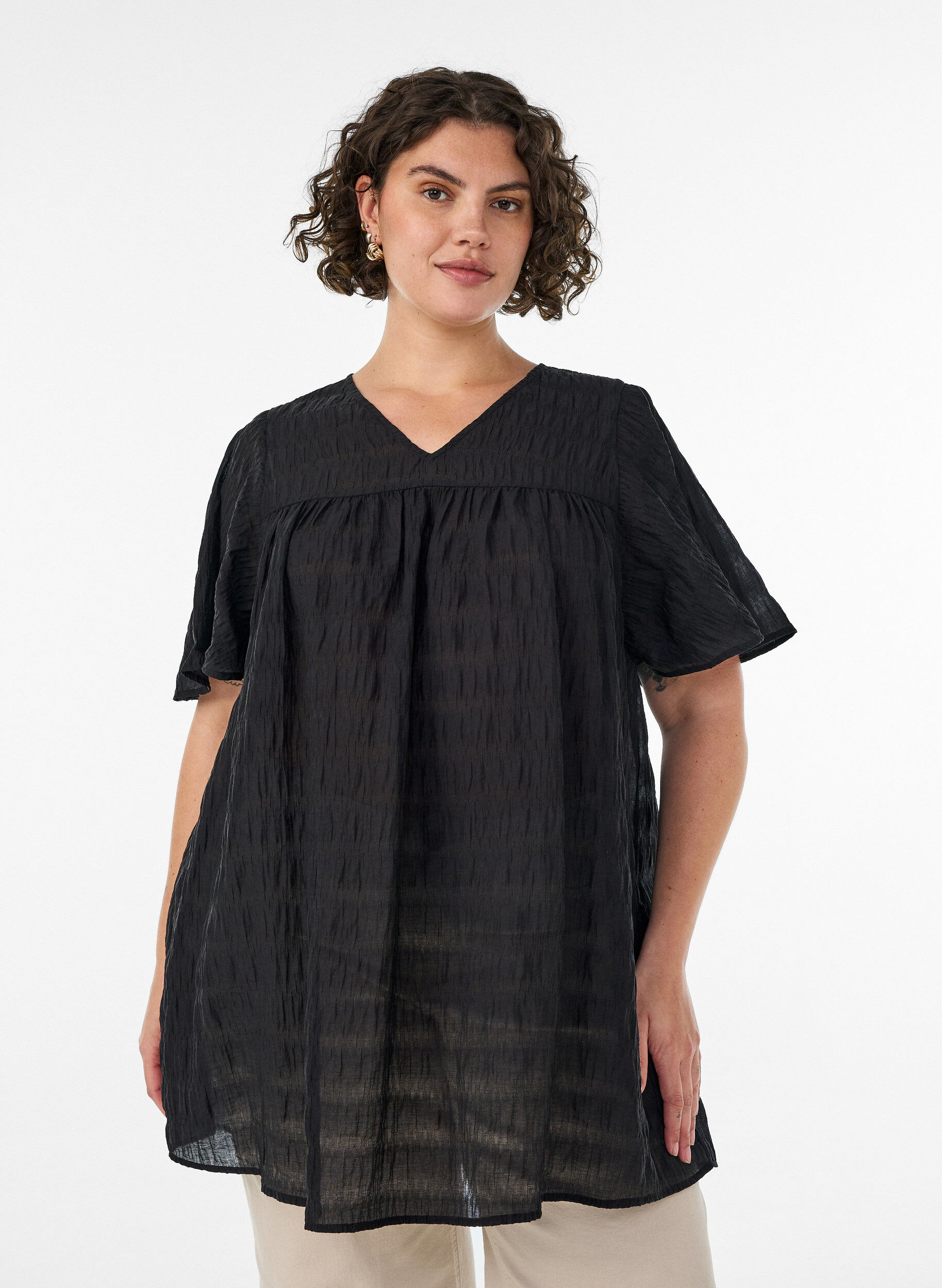 ZizziTunika aus Lyocell mit Flatter&auml;rmeln, Schwarz, Model image number 0
