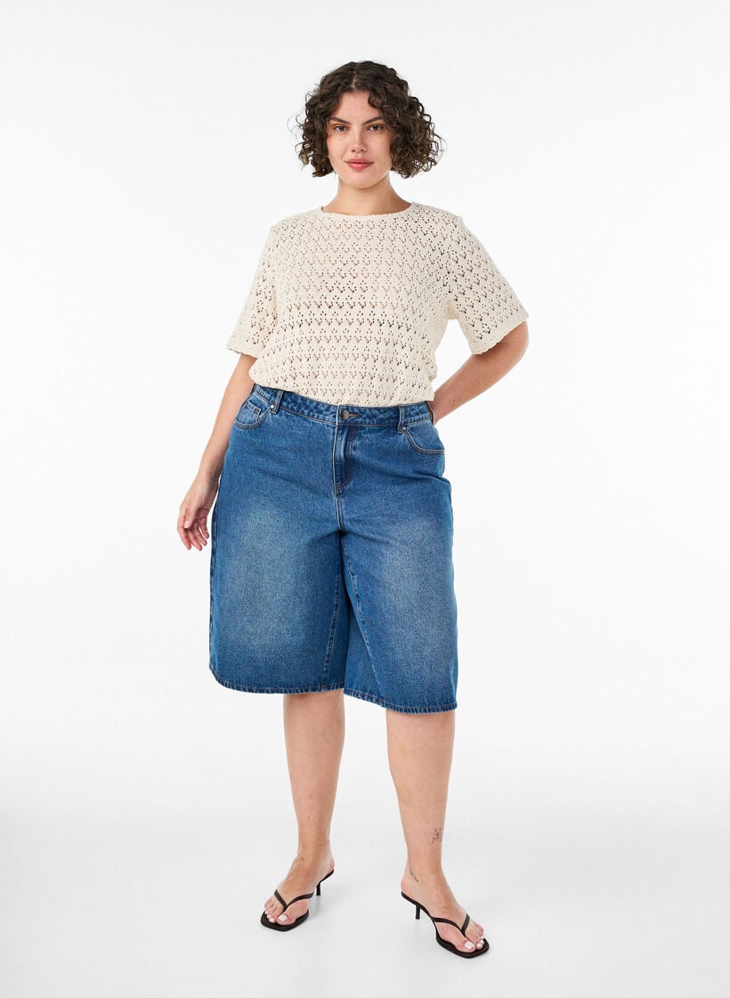 Kurz&auml;rmelige Bluse mit Lochstickerei, Beige, Model image number 1