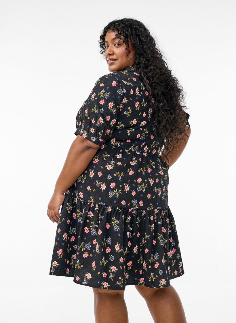 Kurzes A-Linien-Kleid, Schwarz, Model image number 1