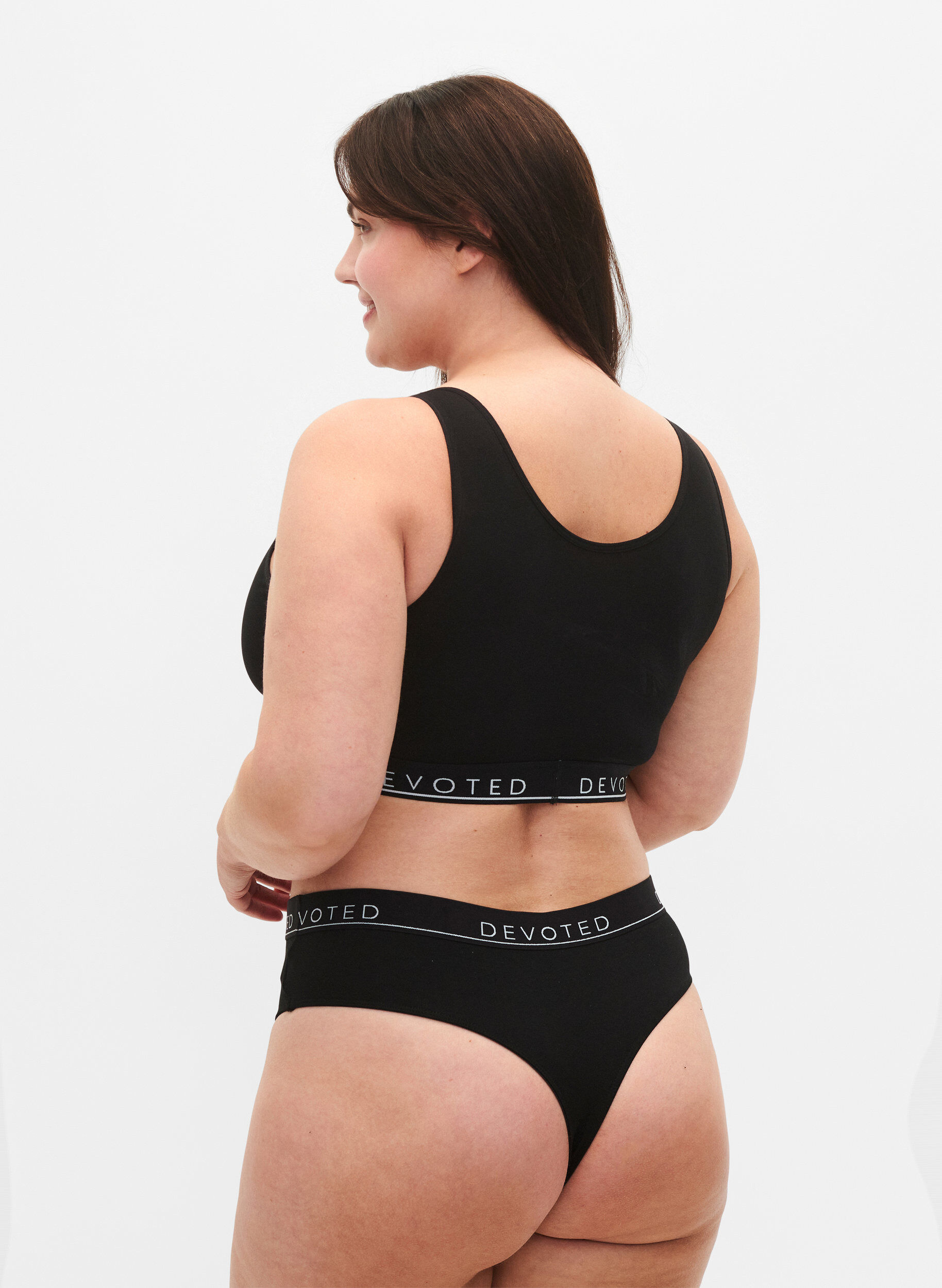 ZizziBaumwoll-G-String mit regul&auml;rer Taille, Schwarz, Model image number 2