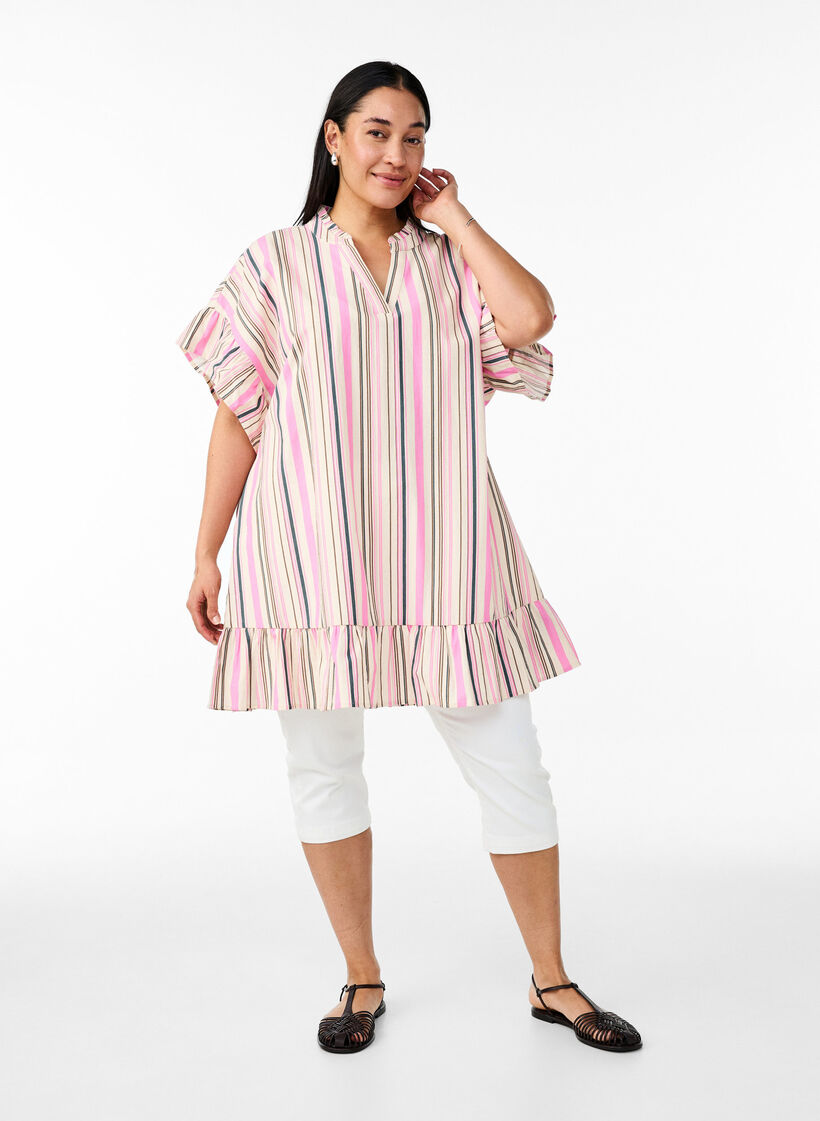 Tunika mit V-Ausschnitt und Rüschendetails, Vanille, Model image number 1