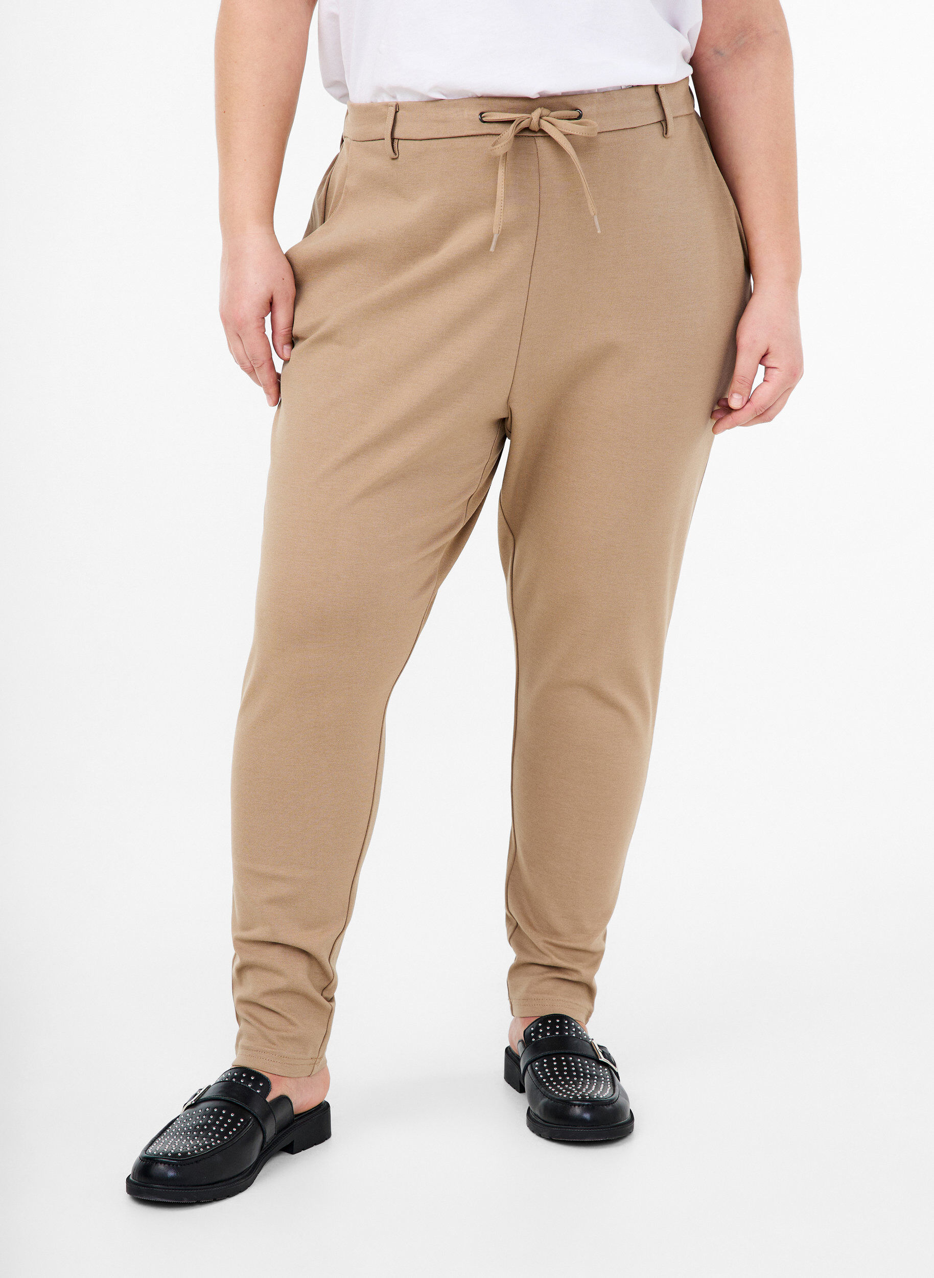 Zizzi Gek&uuml;rzte Maddison Hose, Beige, Model image number 2