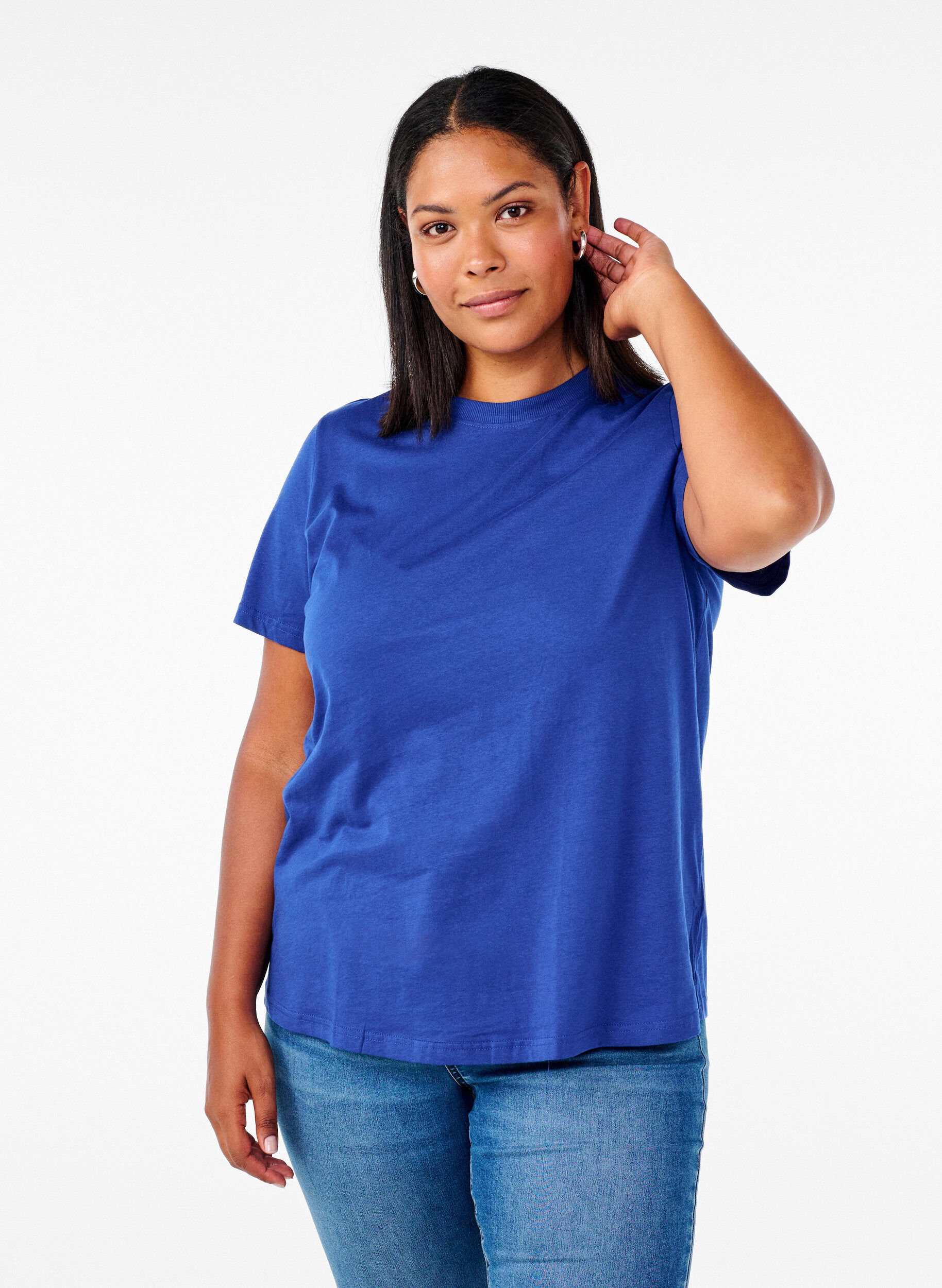 Zizzi Basic-T-Shirt aus Baumwolle mit Rundhalsausschnitt, Blau, Model image number 0