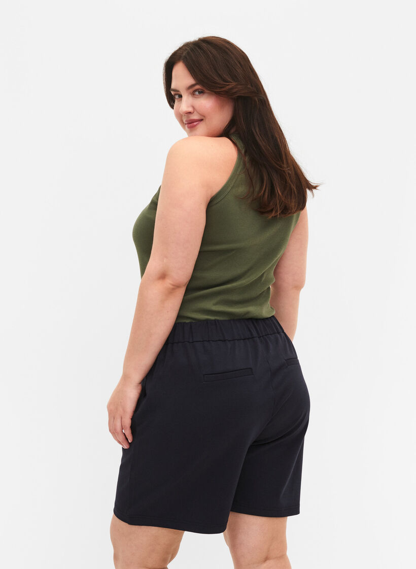 Maddison Shorts mit normaler Passform, Night Sky, Model image number 1