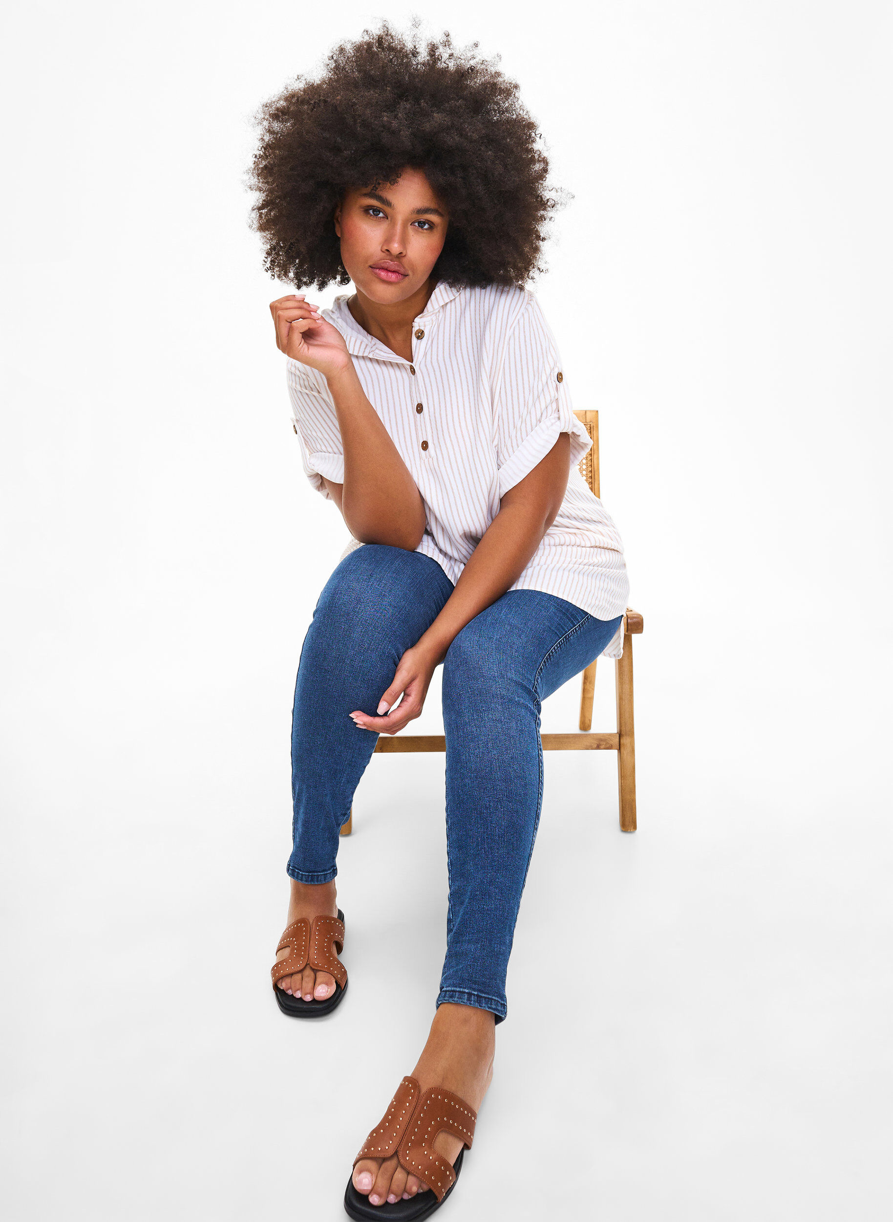 Zizzi Kurz&auml;rmelige Viskose-Tunika mit Kapuze, White Natural Stripe, Image image number 0