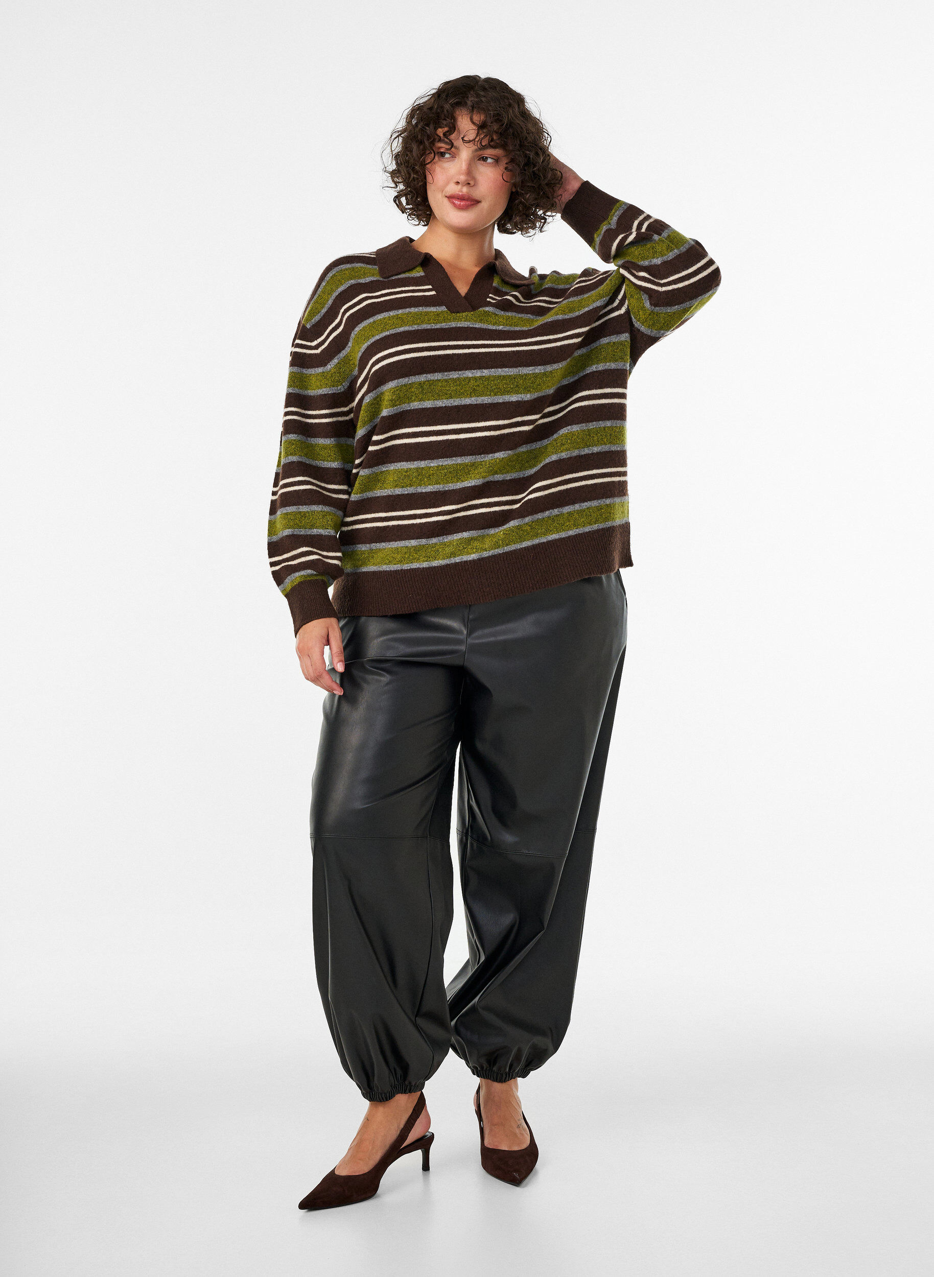 ZizziStrickbluse mit Streifen und Polokragen, Braun, Model image number 1