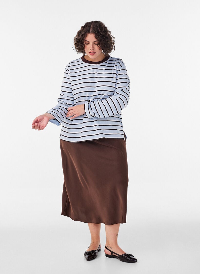 Basic T-Shirt mit langen &Auml;rmeln, Blau, Model image number 1