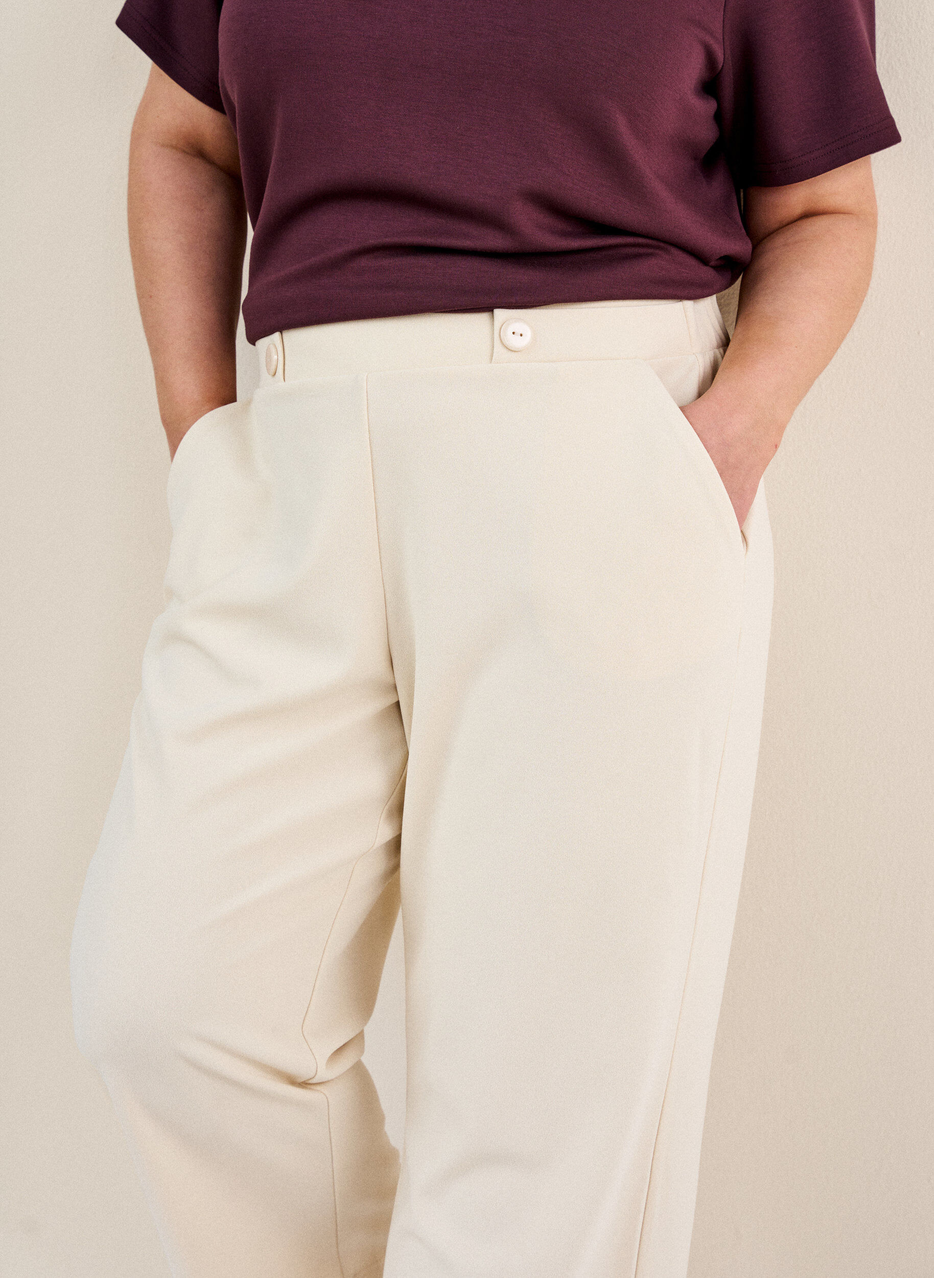 Zizzi7/8 Hose mit lockerer Passform, Beige, Model image number 3