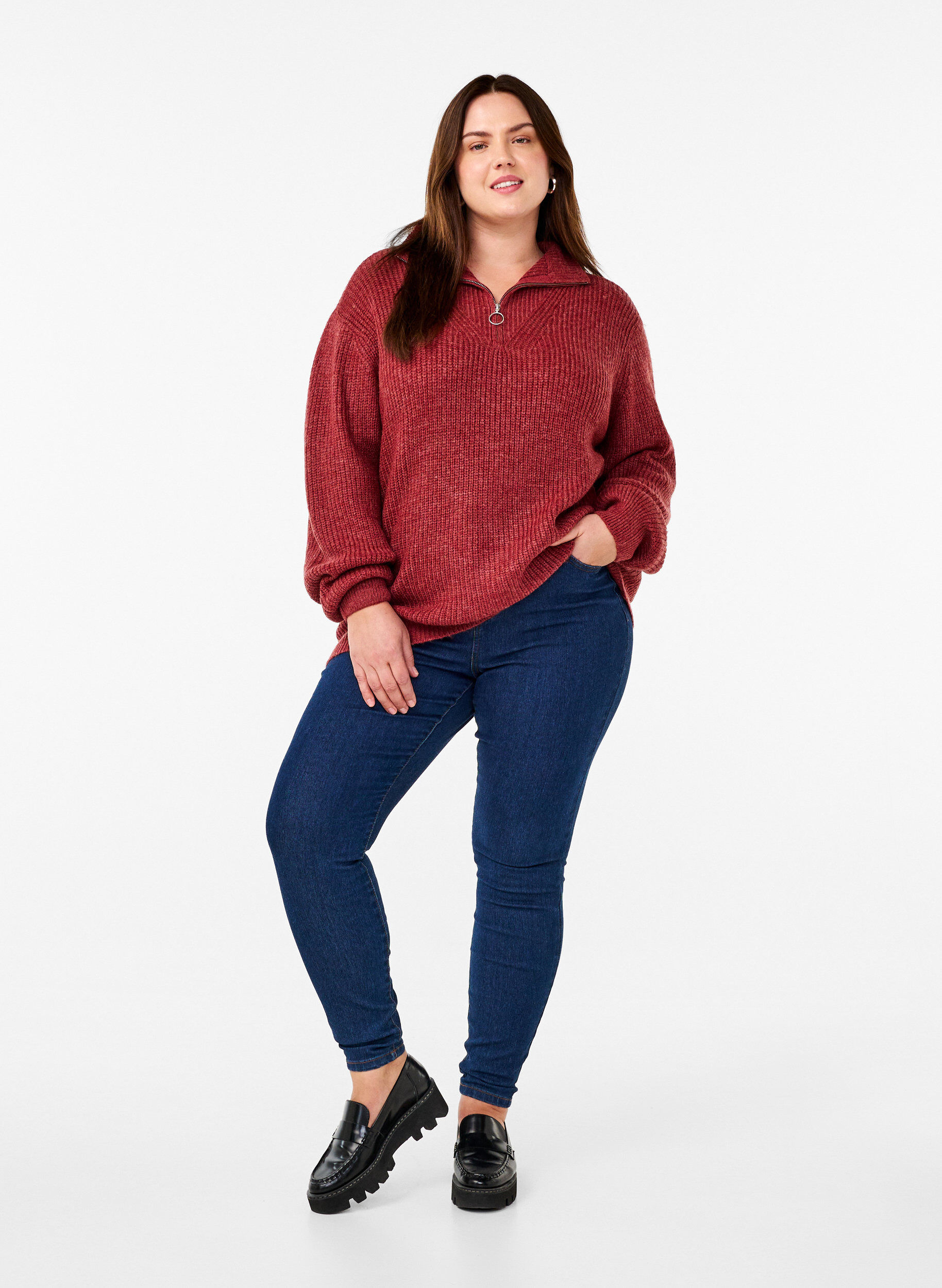 Zizzi FLASH &ndash; Strickpullover mit hohem Kragen und Rei&szlig;verschluss, Rot, Model image number 1