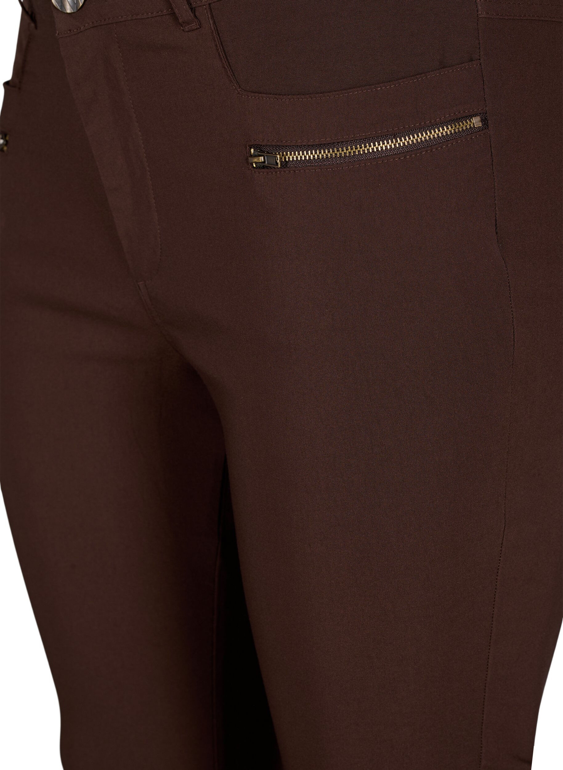 Zizzi Eng anliegende Hose mit Rei&szlig;verschlussdetails, Braun, Packshot image number 2