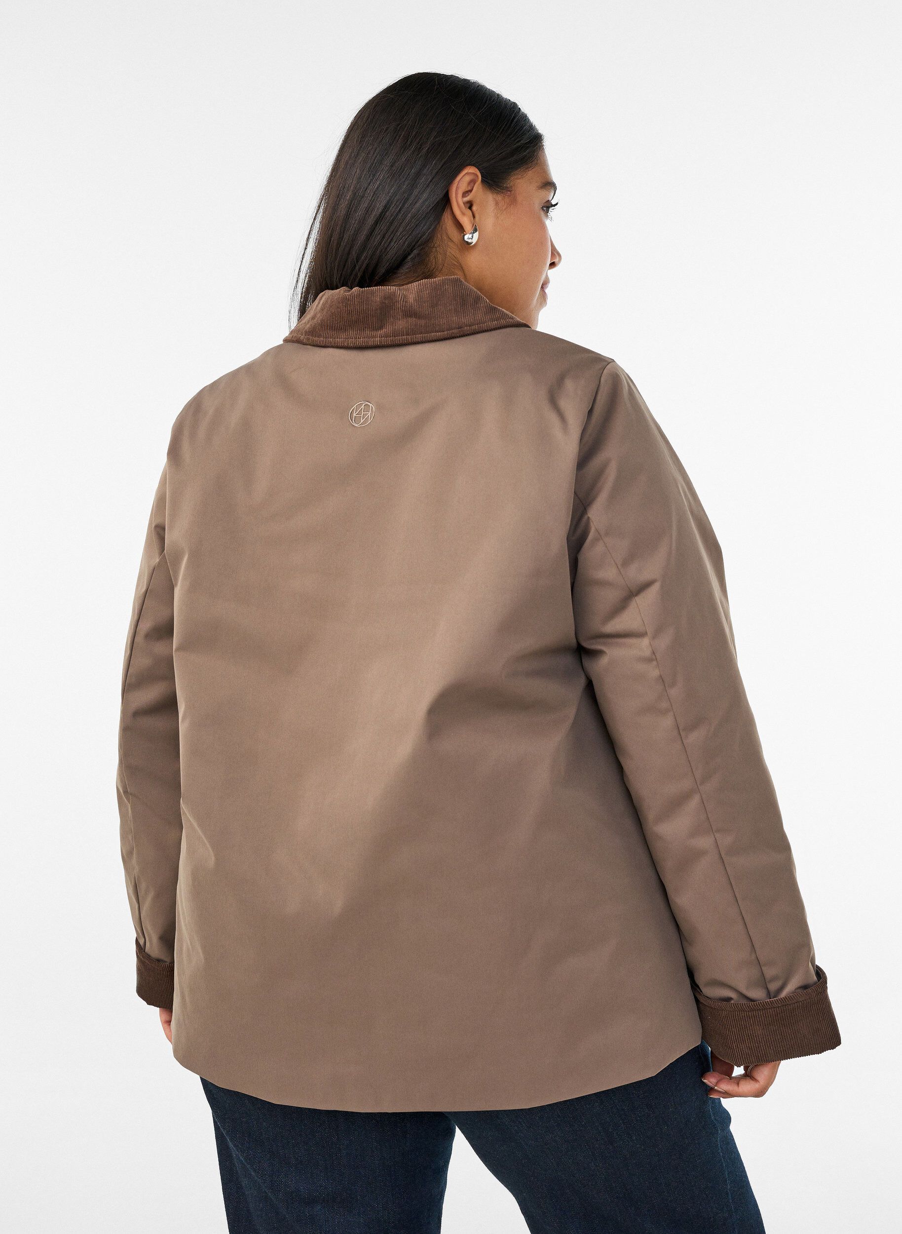 ZizziLeicht wattierte Jacke mit Cordkragen, Braun, Model image number 2
