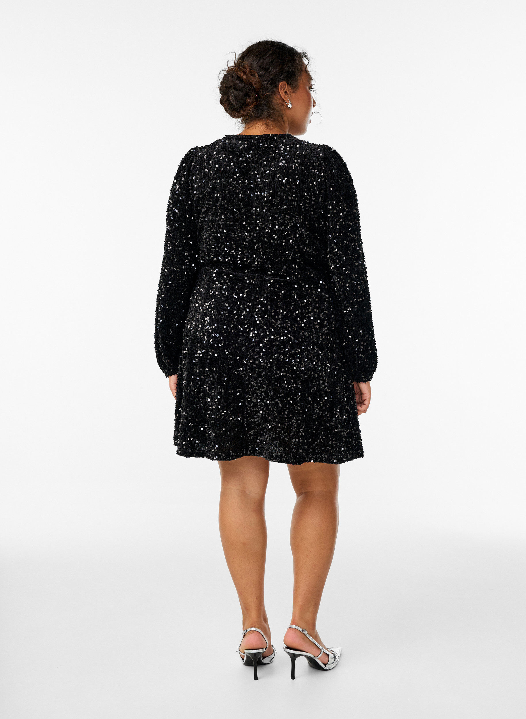 ZizziKurzes A-Linien-Pailletten-Kleid, Schwarz, Model image number 2
