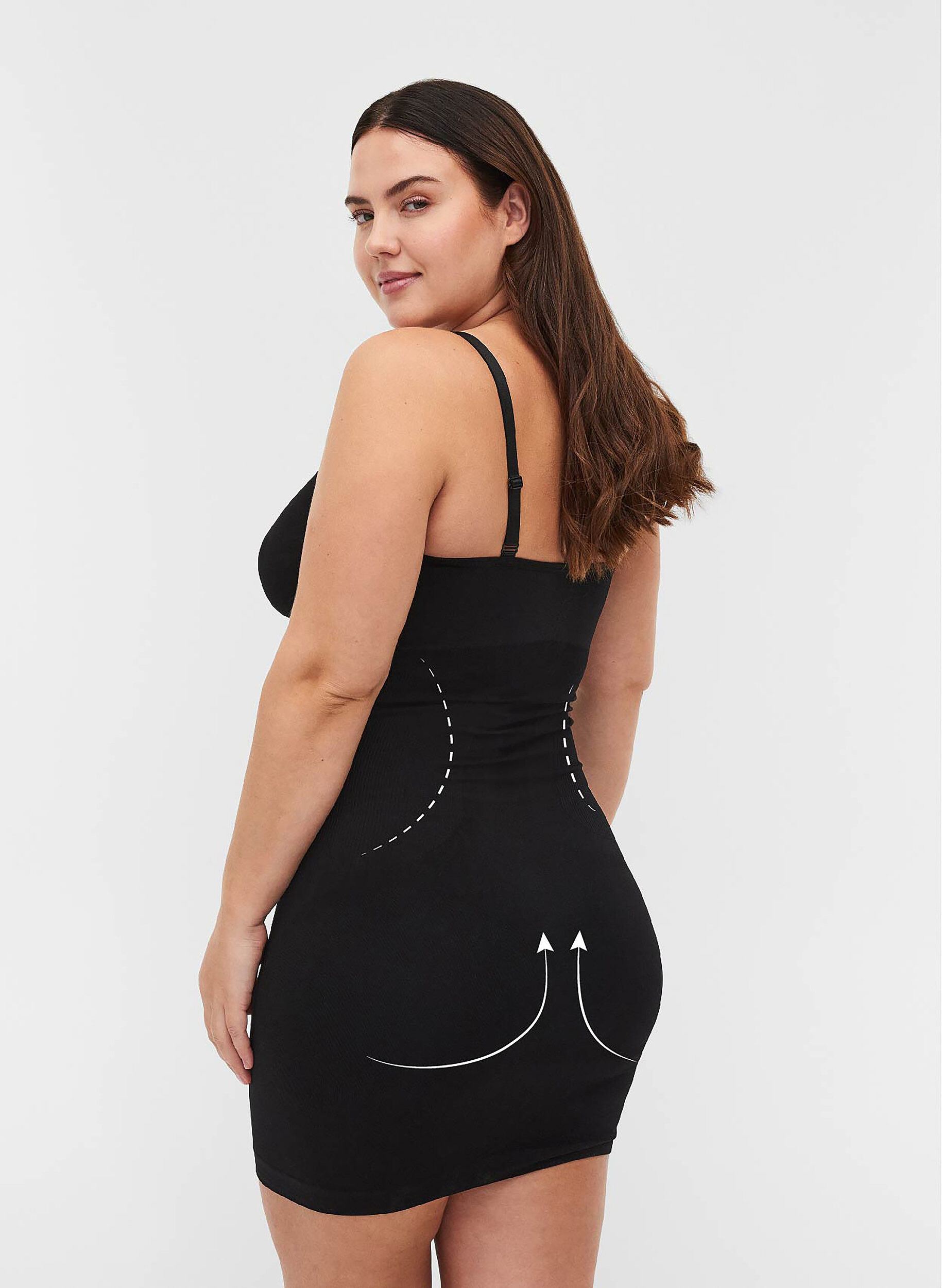 Zizzi Shapewear Kleid mit breiten Tr&auml;gern, Schwarz, Model image number 1