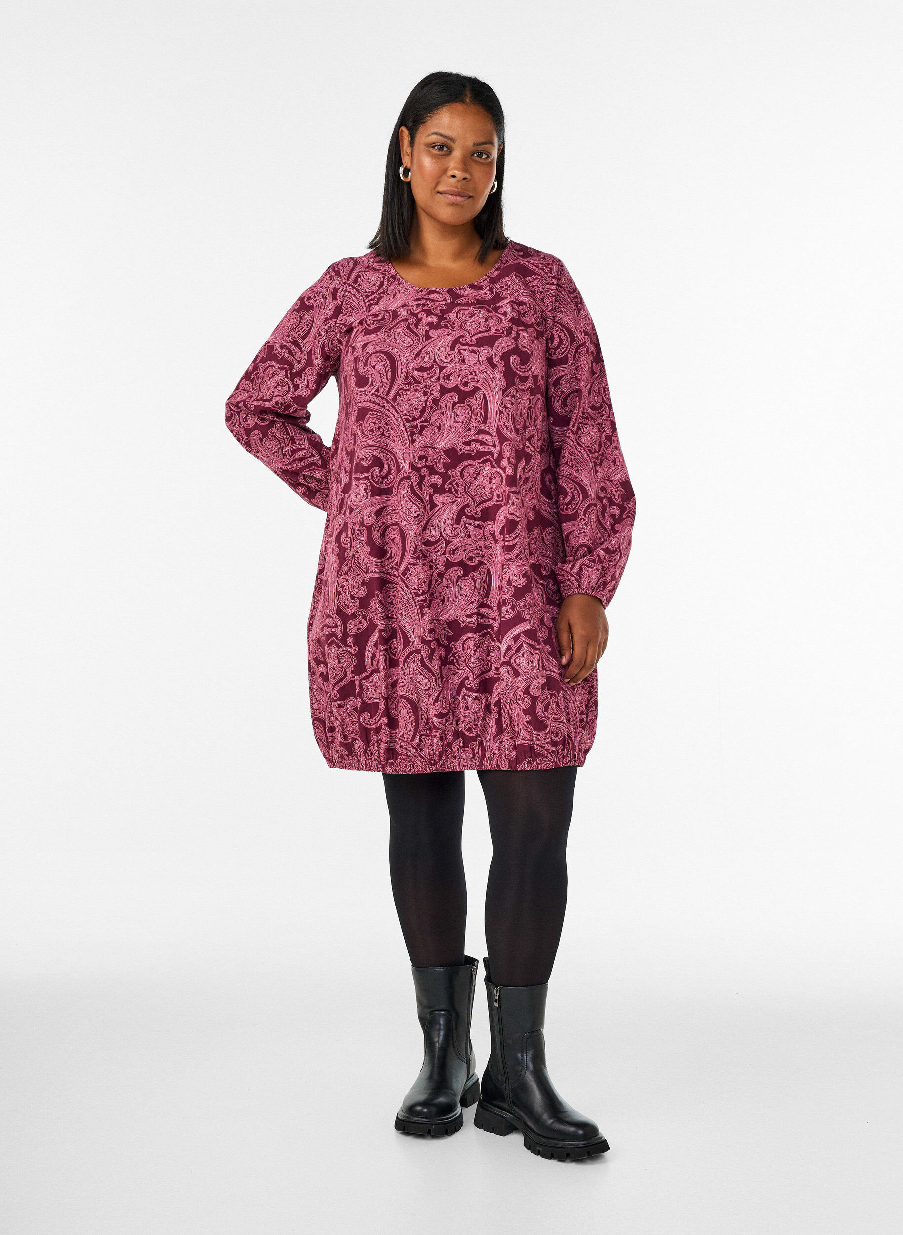 ZizziKurzes Baumwollkleid mit Gummisaum und langen &Auml;rmeln, Dunkles Bordeaux, Model image number 1