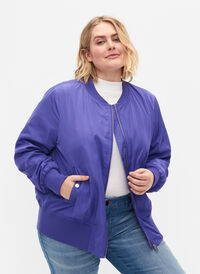 Bomberjacke mit Taschen, Purple Opulence, Model