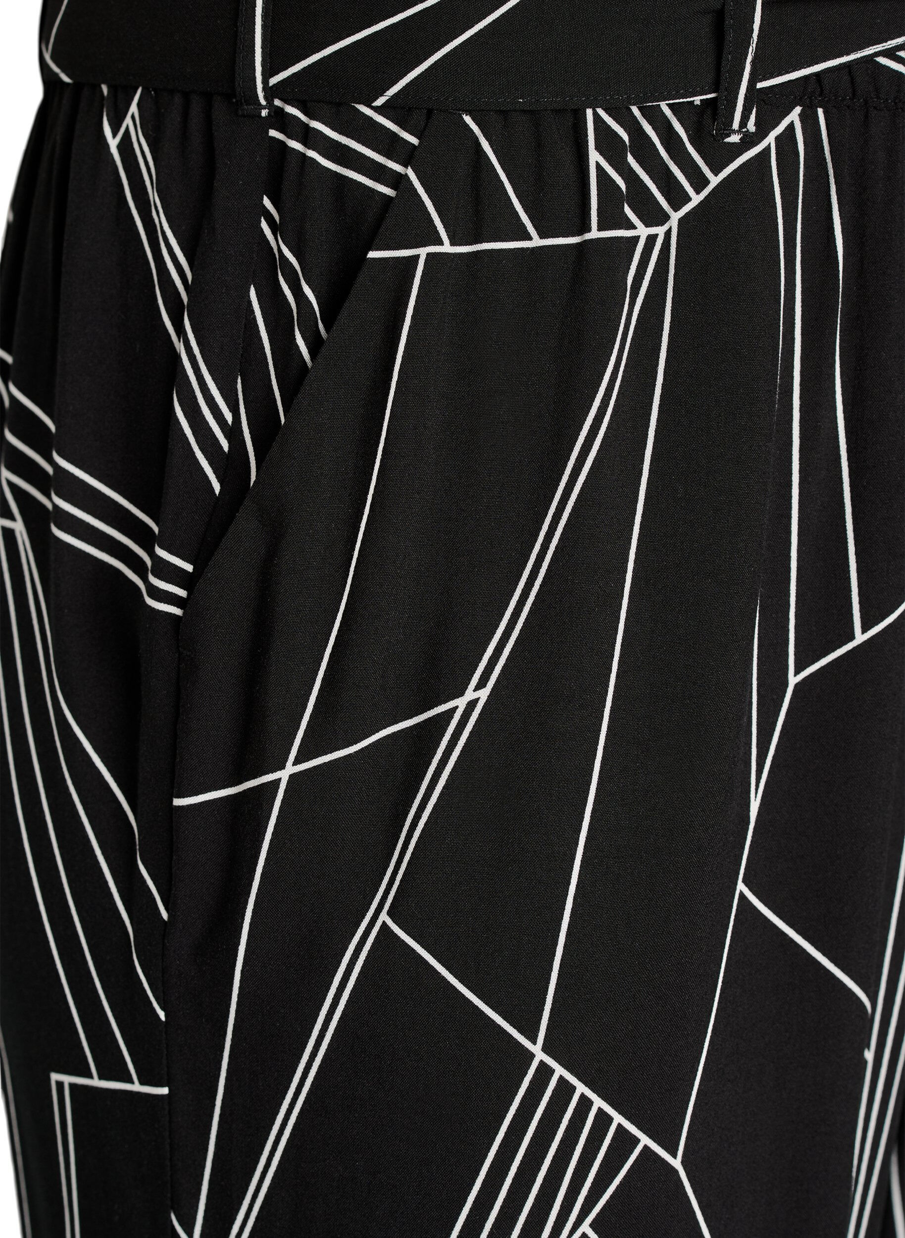 Zizzi Hoch taillierte Hose aus Viskose, Schwarz, Packshot image number 2