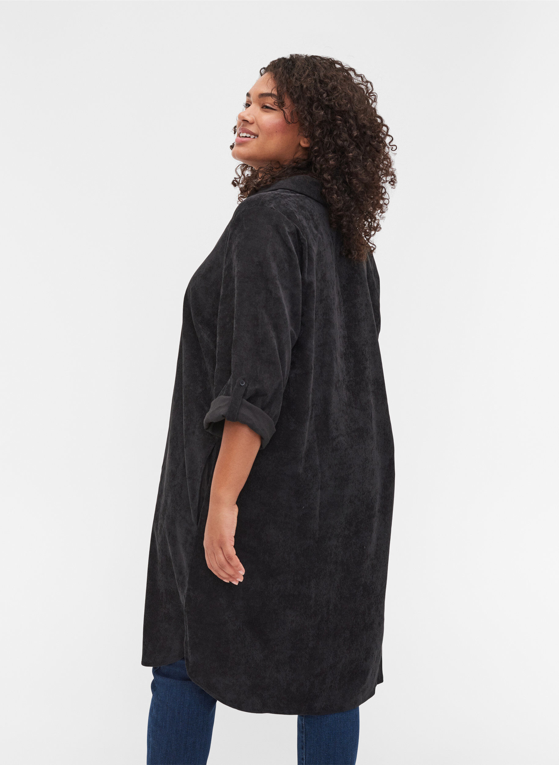 Zizzi Cordkleid mit 3/4-&Auml;rmeln und Kn&ouml;pfen, Black, Model image number 1