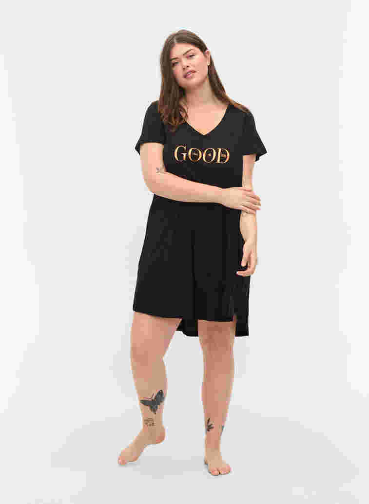 Kurzarm Baumwollnachthemd mit Print, Black GOOD, Model image number 2
