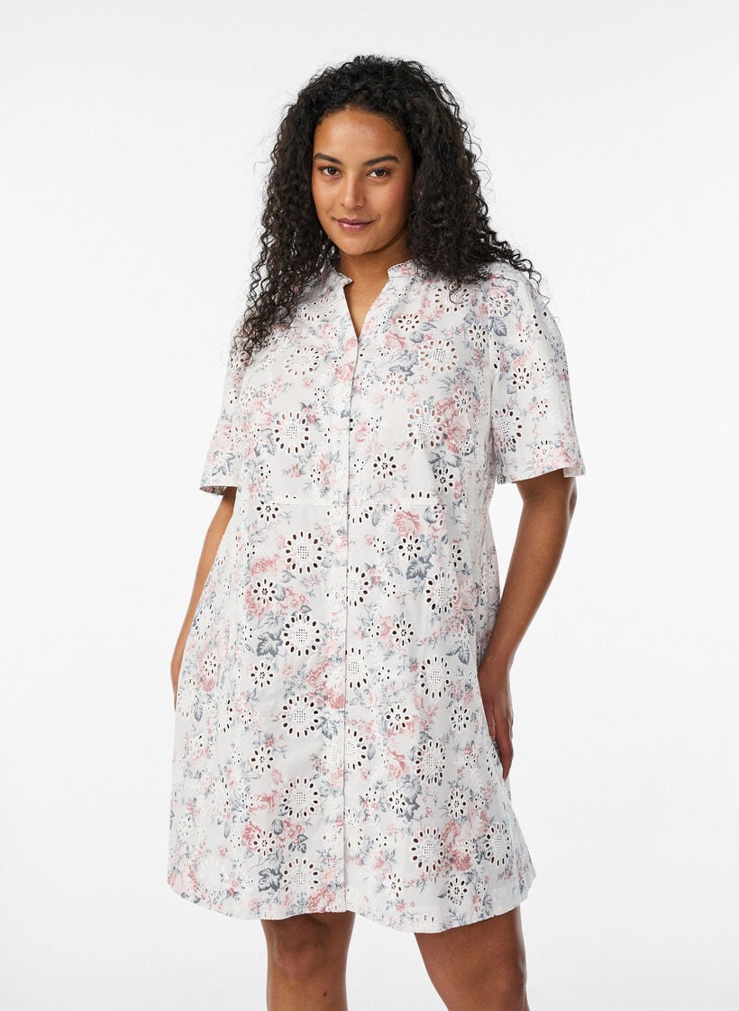 Kleid aus Baumwolle mit gebl&uuml;mtem Muster und Broderie Anglaise, Vanille, Model image number 0