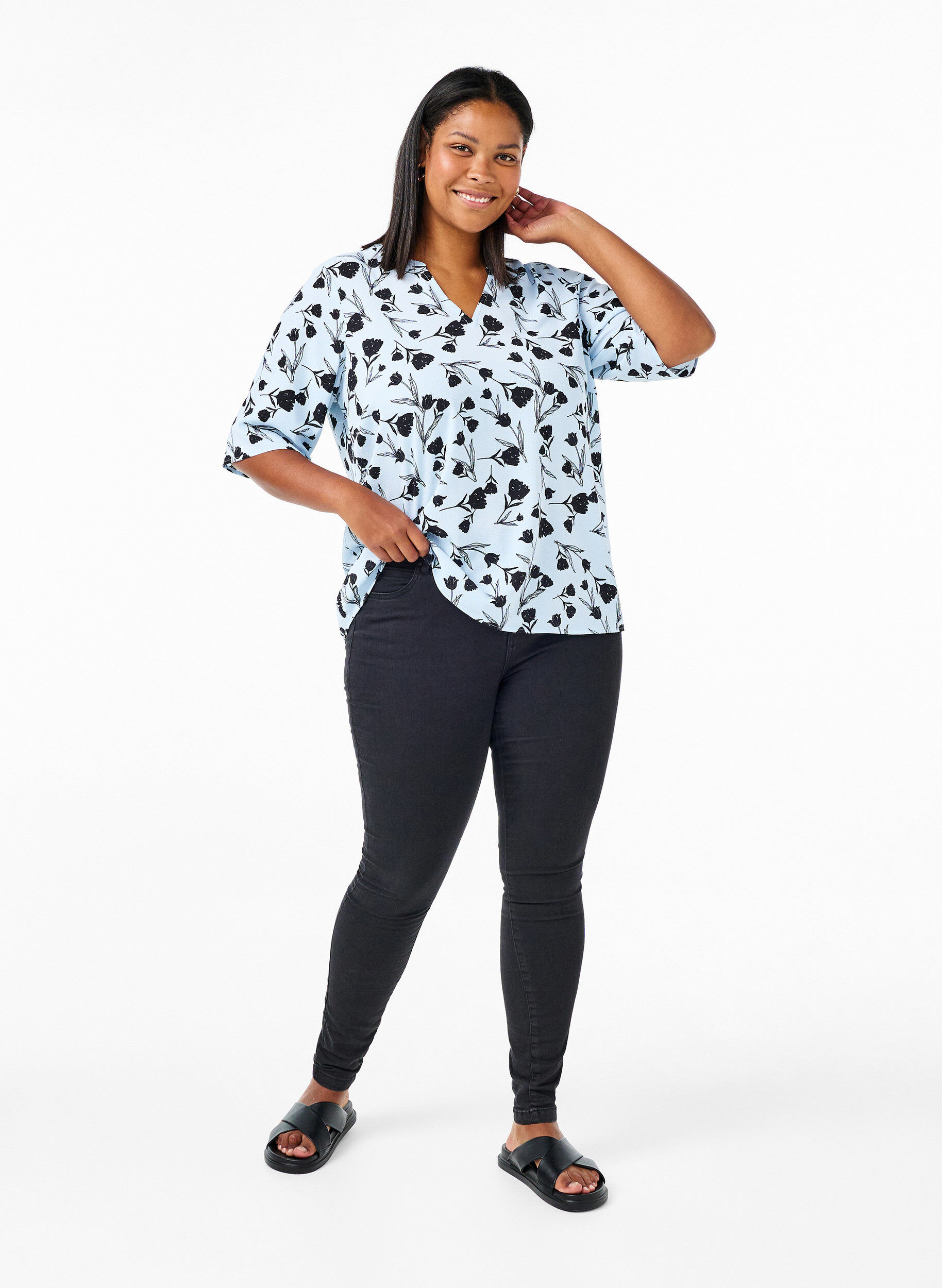 Zizzi Bluse mit V-Ausschnitt und Blumendruck, Cashmere Blue Flower, Model image number 2