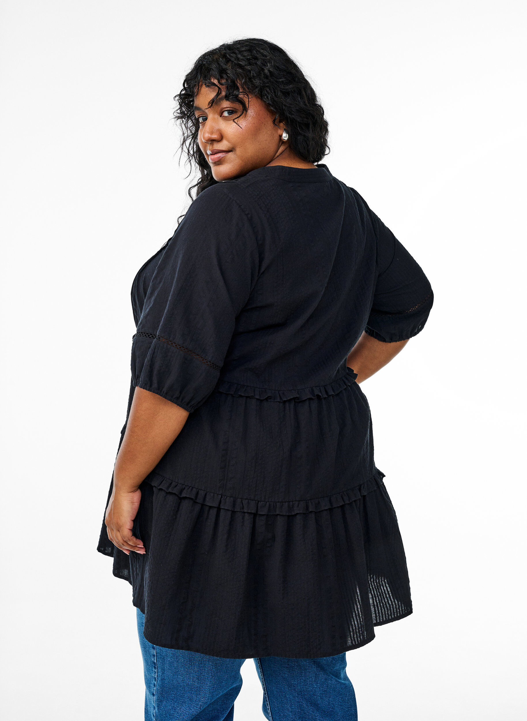 Zizzi A-f&ouml;rmige Tunika mit R&uuml;schen., Schwarz, Model image number 2