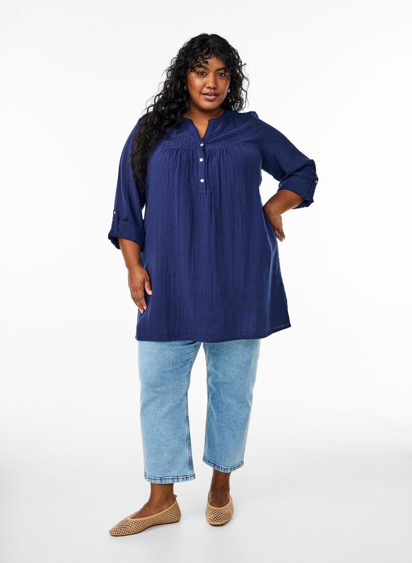 Tunika aus Baumwollmusselin mit Broderie Anglaise, Blau, Model image number 1