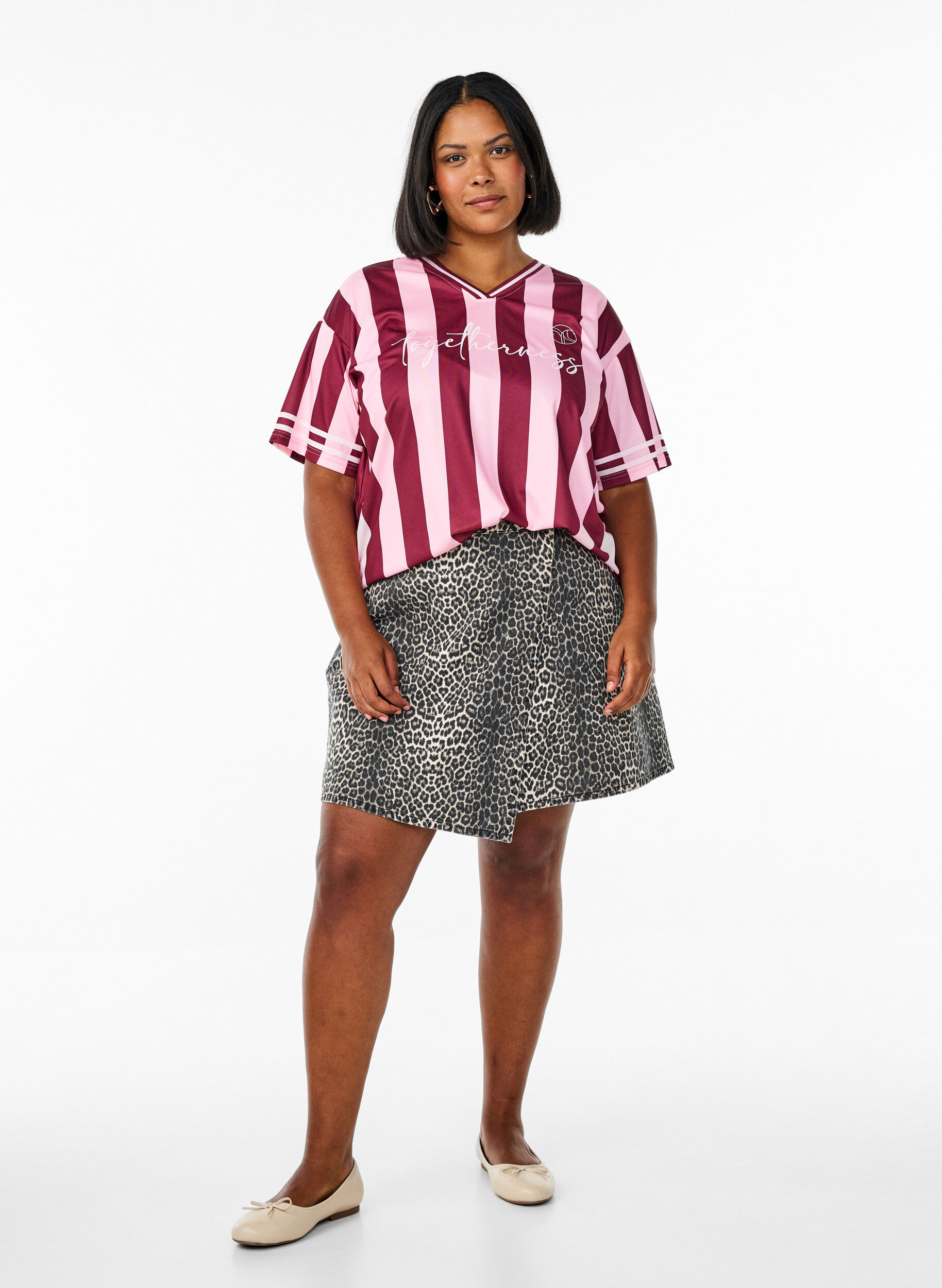 Zizzi Kurzer Rock in A-Linie aus Denim, Braun, Model image number 1