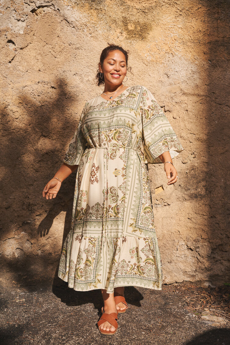 Gemustertes Kleid in Gr&uuml;nt&ouml;nen, , Model