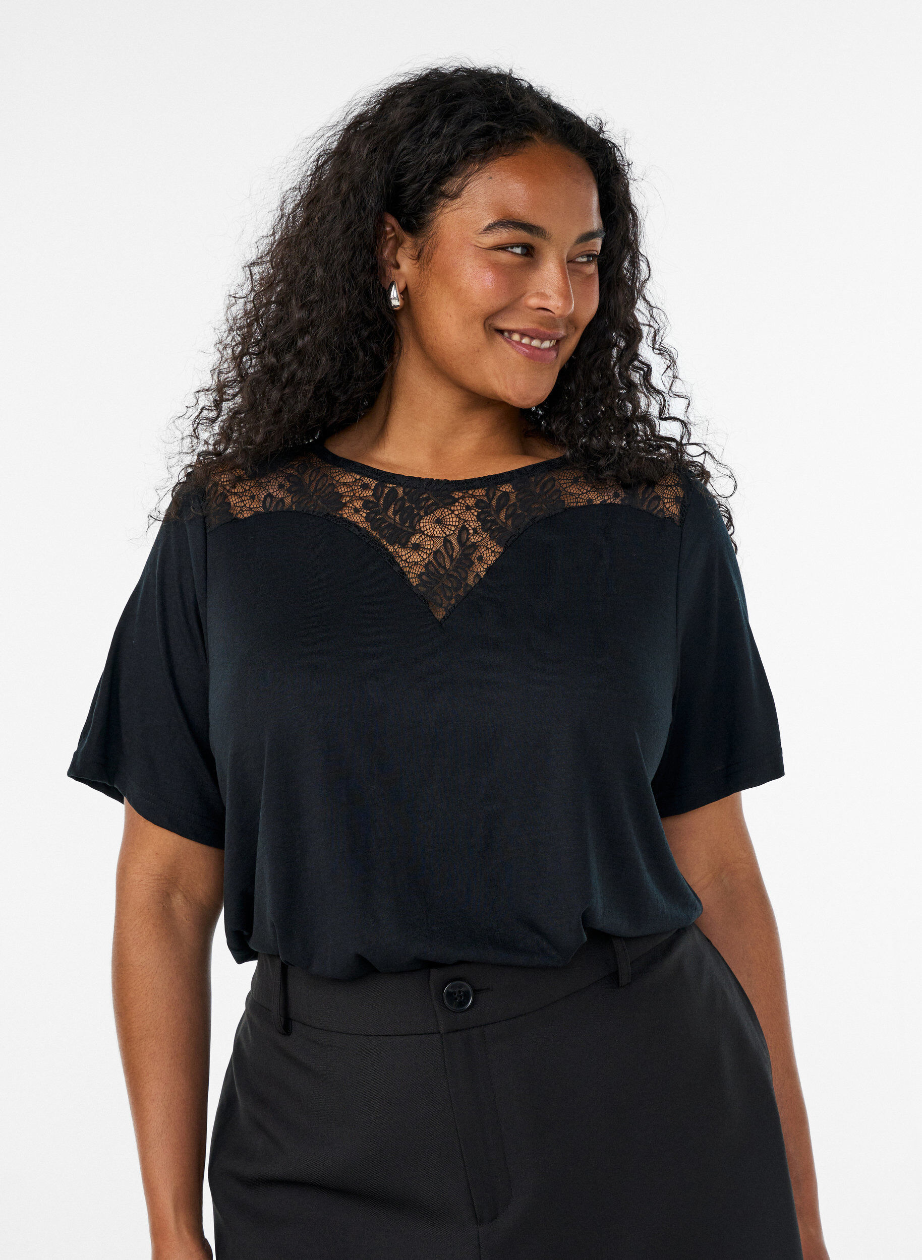 ZizziBluse mit Spitzeneinsatz und Ballon&auml;rmeln, Schwarz, Model image number 0
