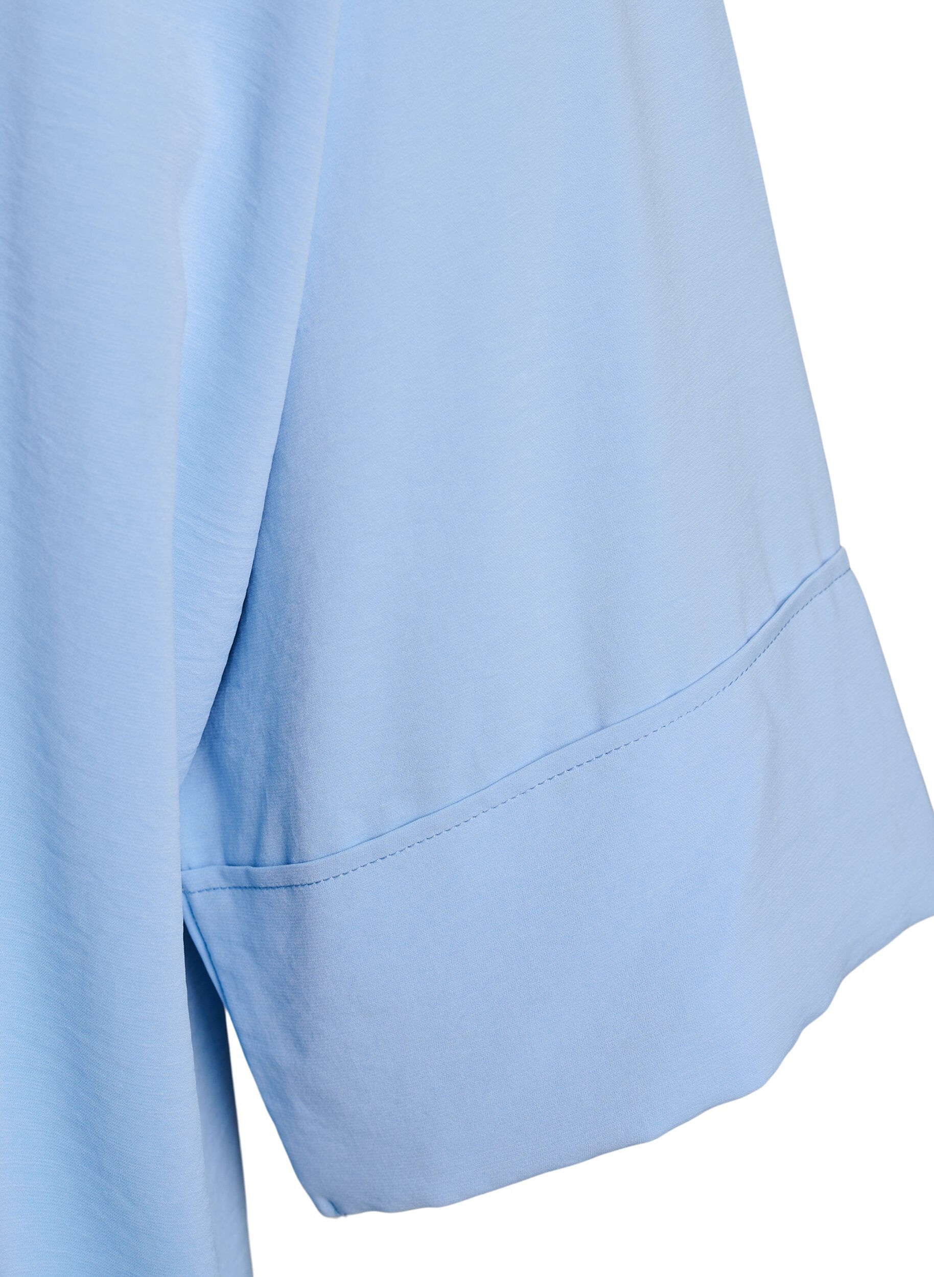 Zizzi Lockere Bluse mit V-Ausschnitt und 3/4-&Auml;rmeln, Blau, Packshot image number 4